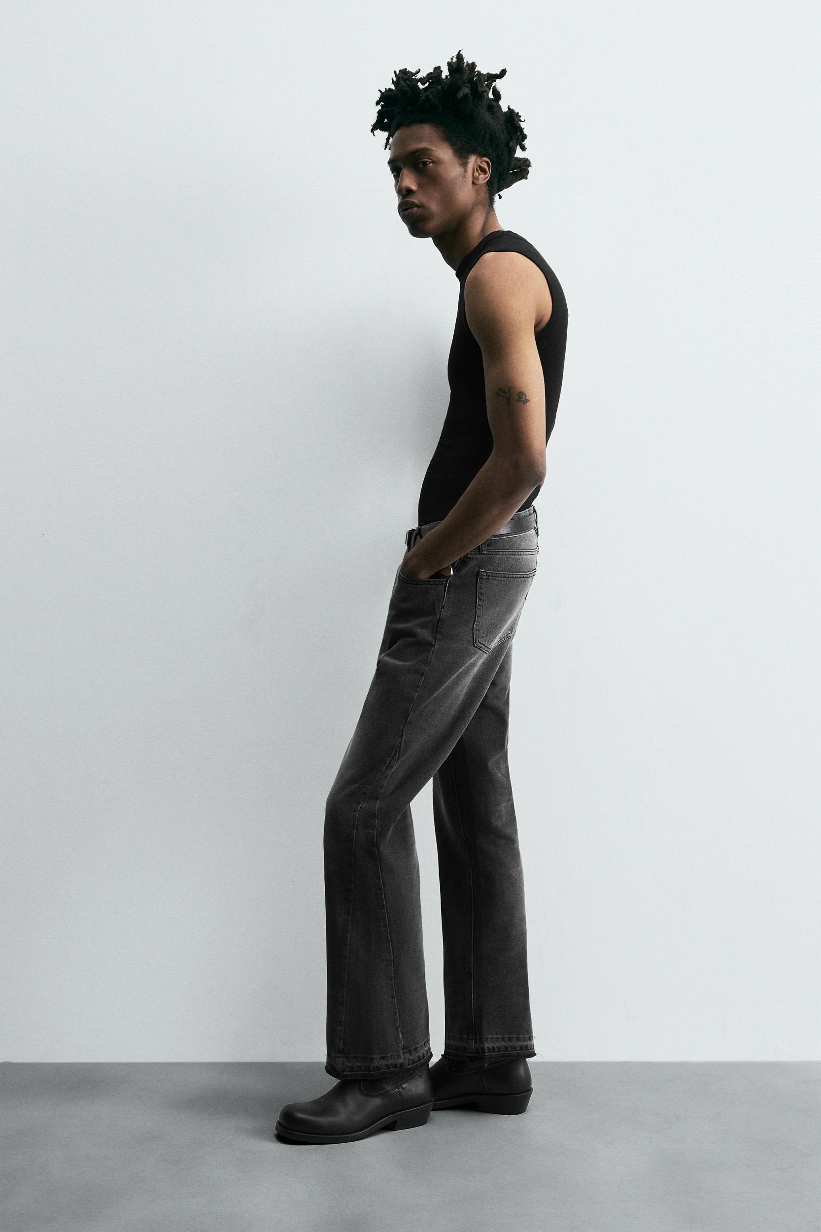 FLARE FIT JEANS Product Image