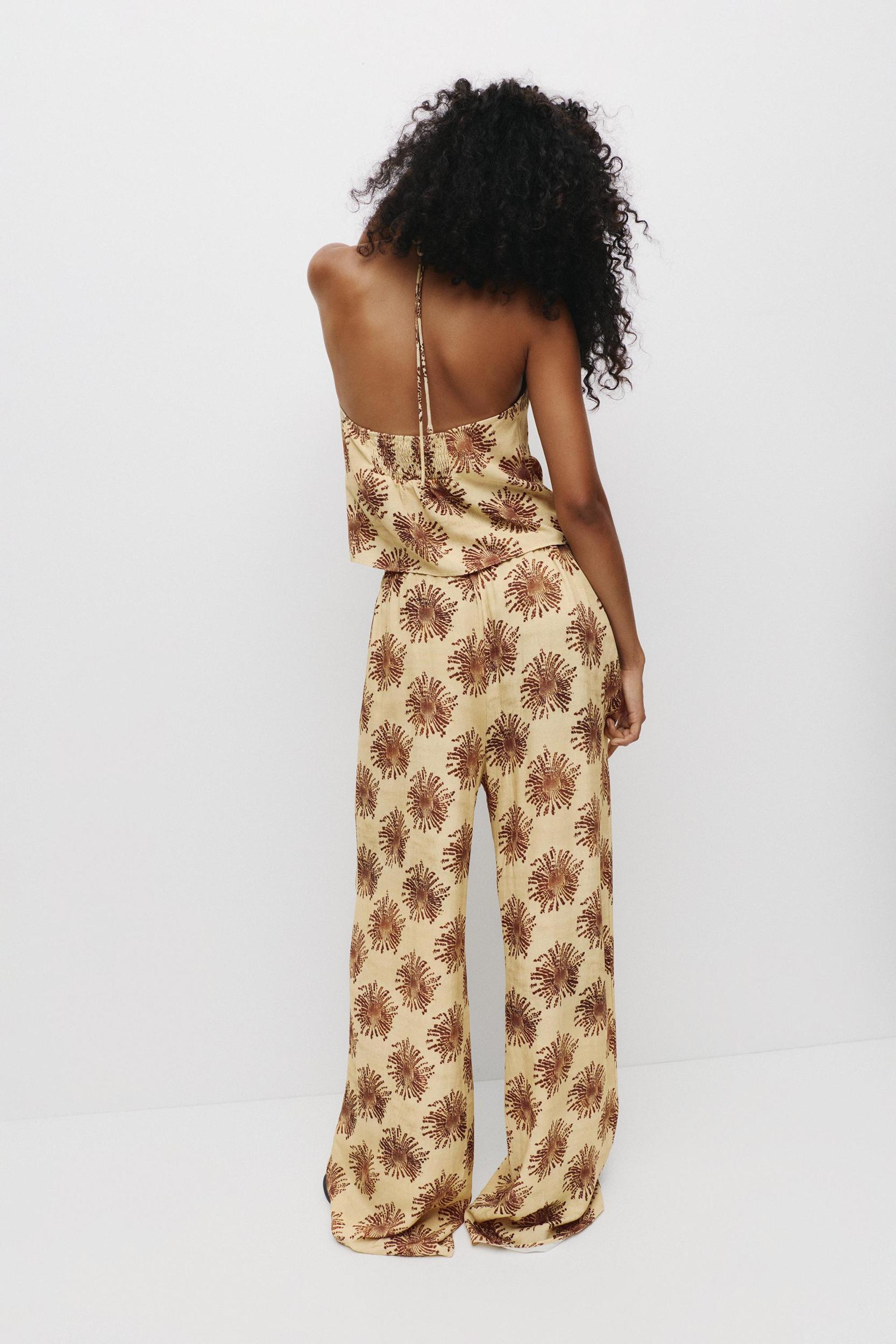 Printed halter top Product Image