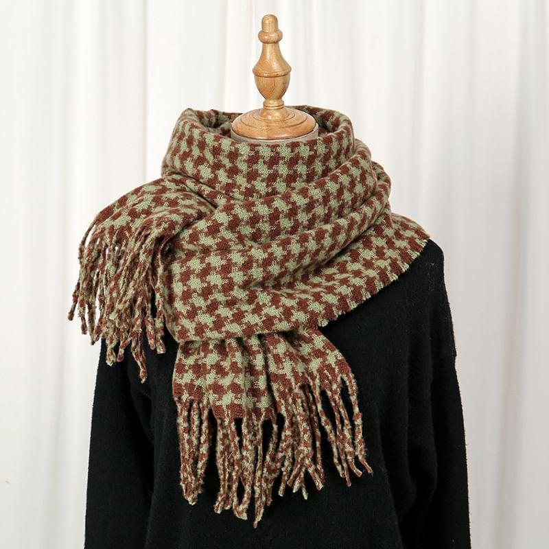 Houdnstooth Fringed Trim Shawl Product Image