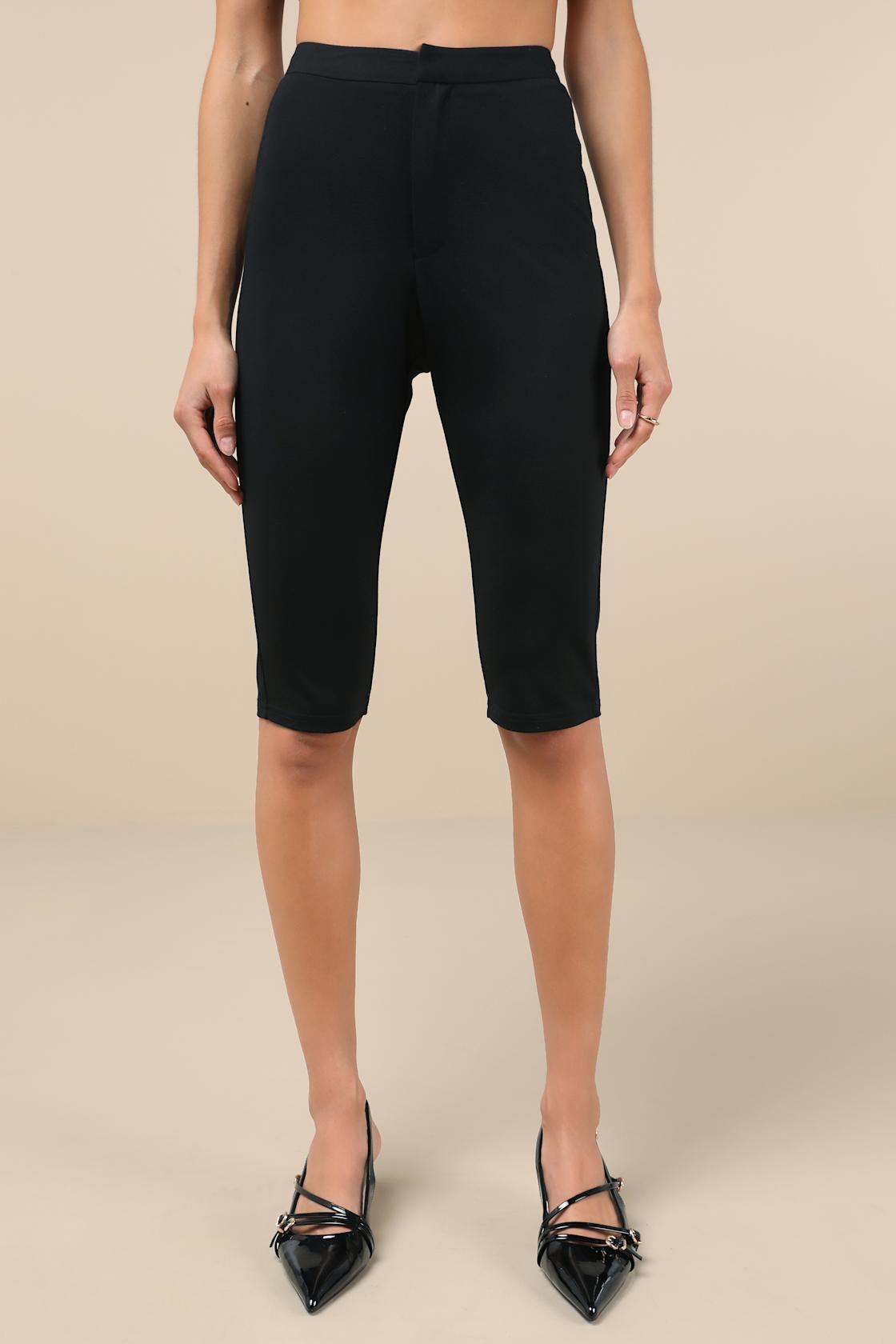 Chic Livin' Black High-Rise Capri Pants Product Image
