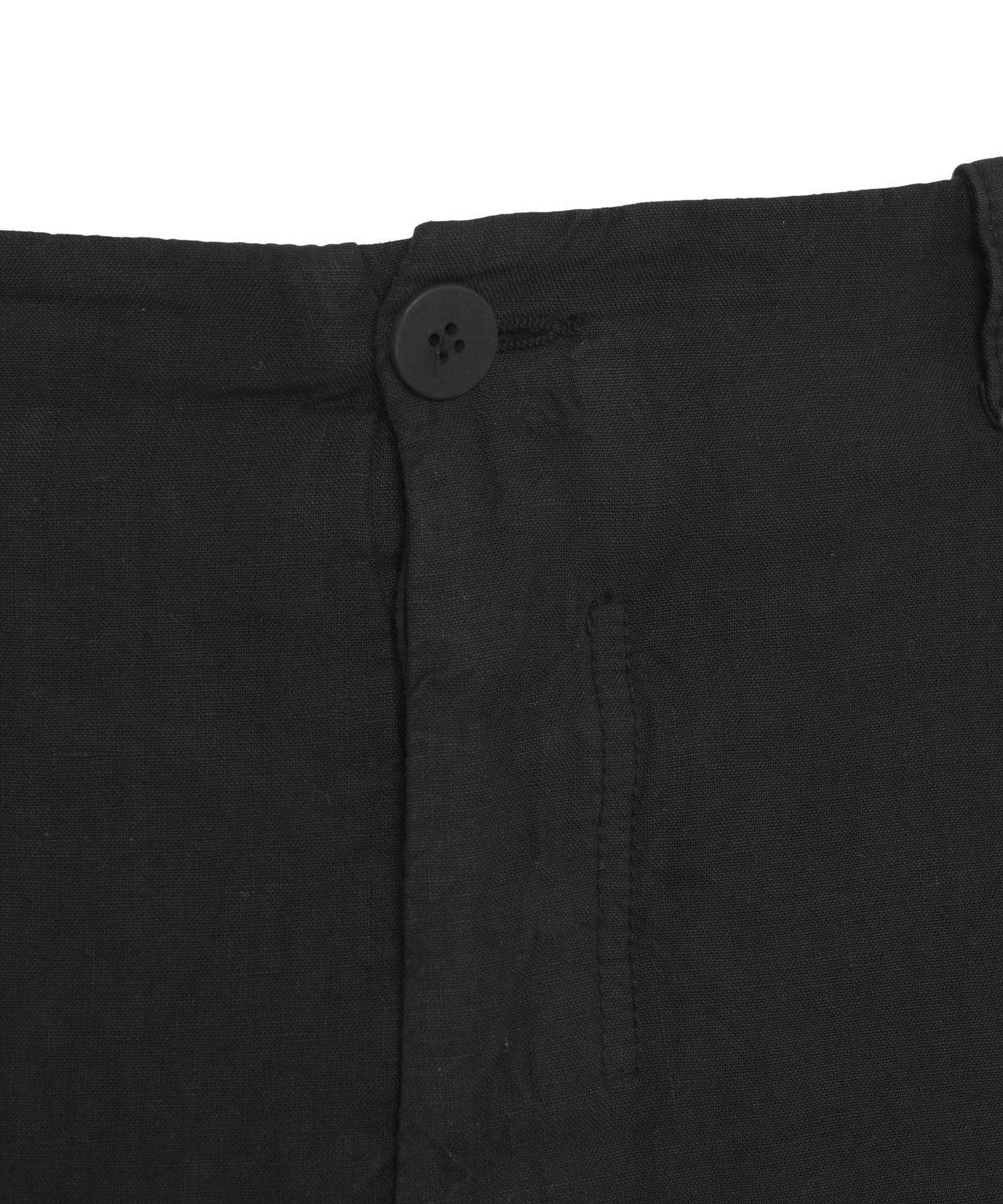 Cargo shorts in linen Product Image