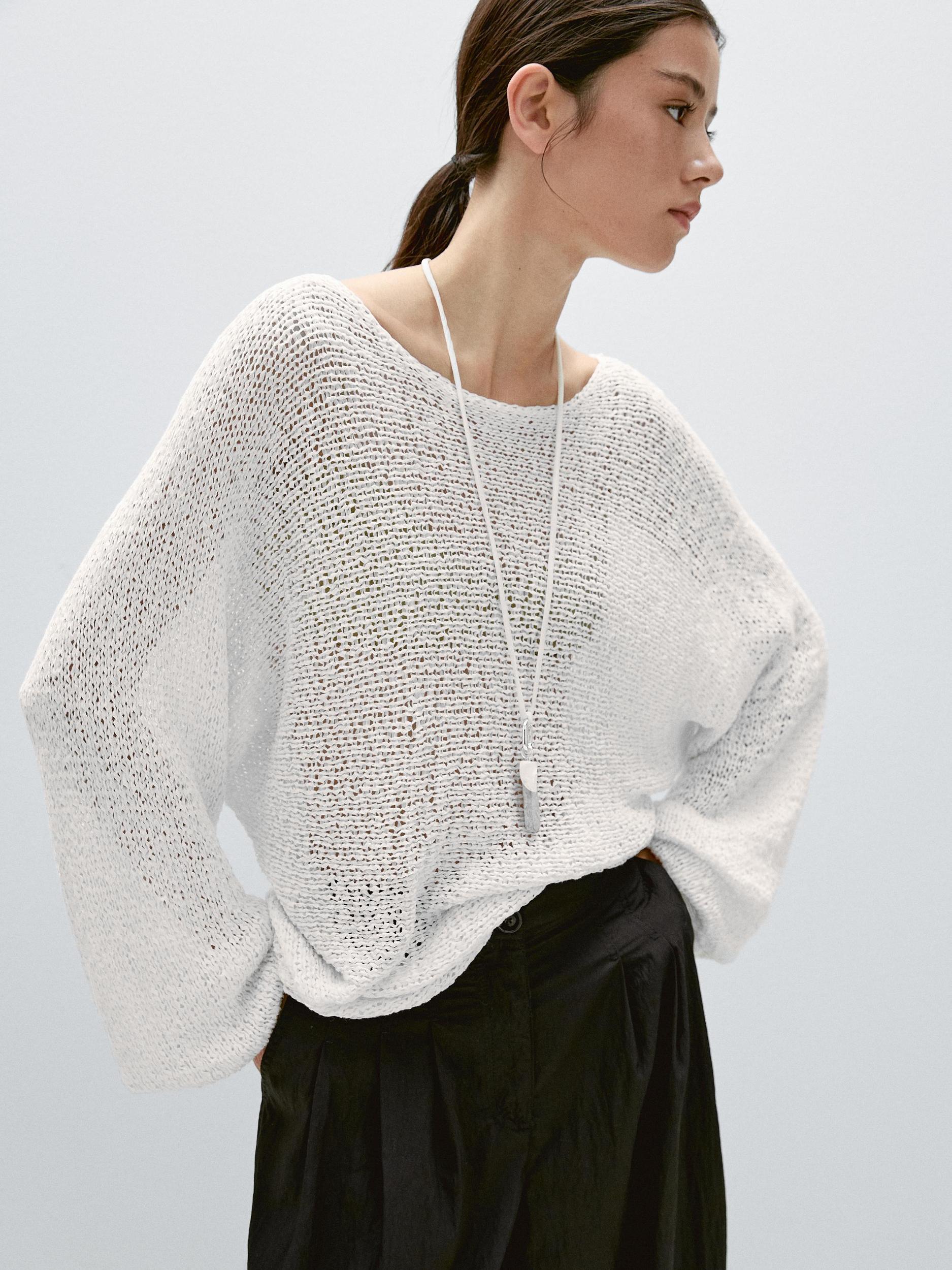 Balloon sleeve sweater with bows Product Image