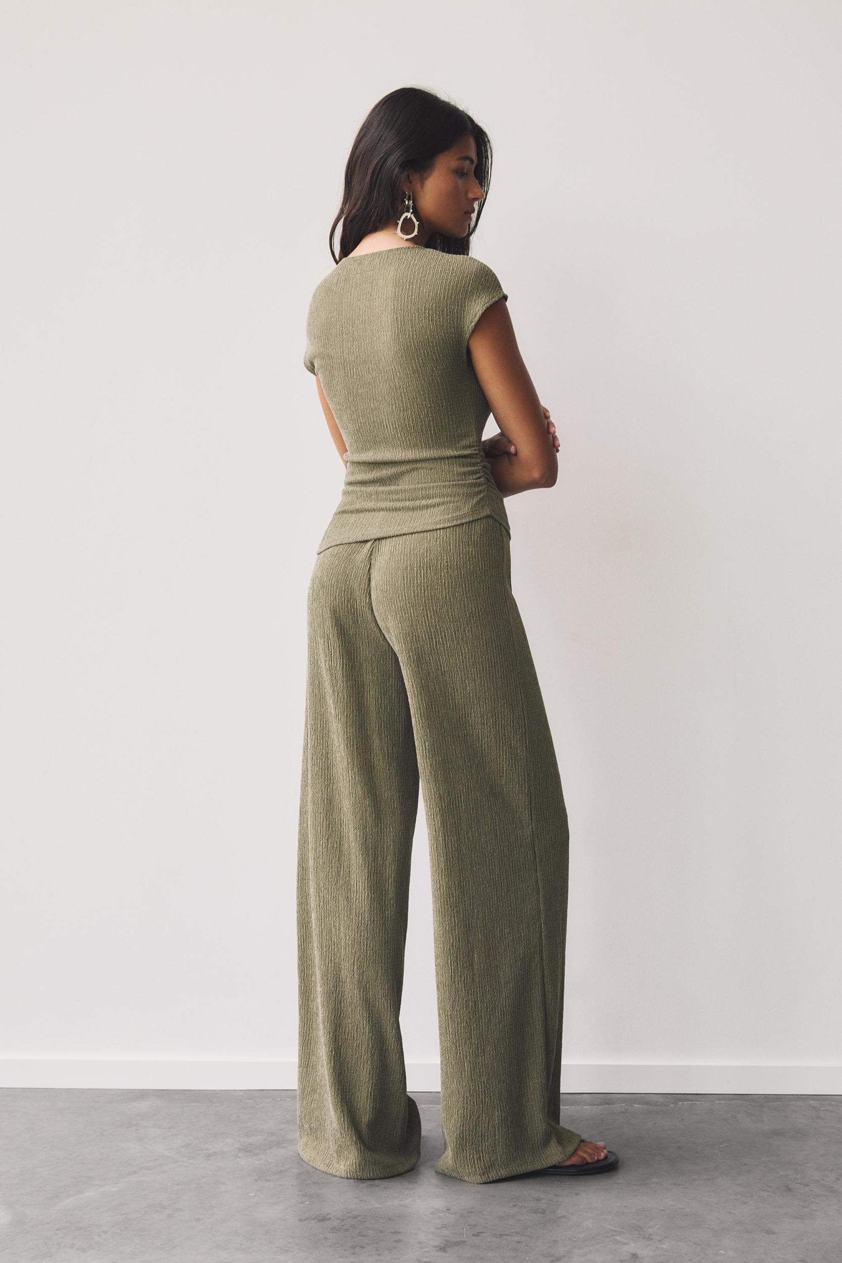 Wide-leg crepe pants Product Image