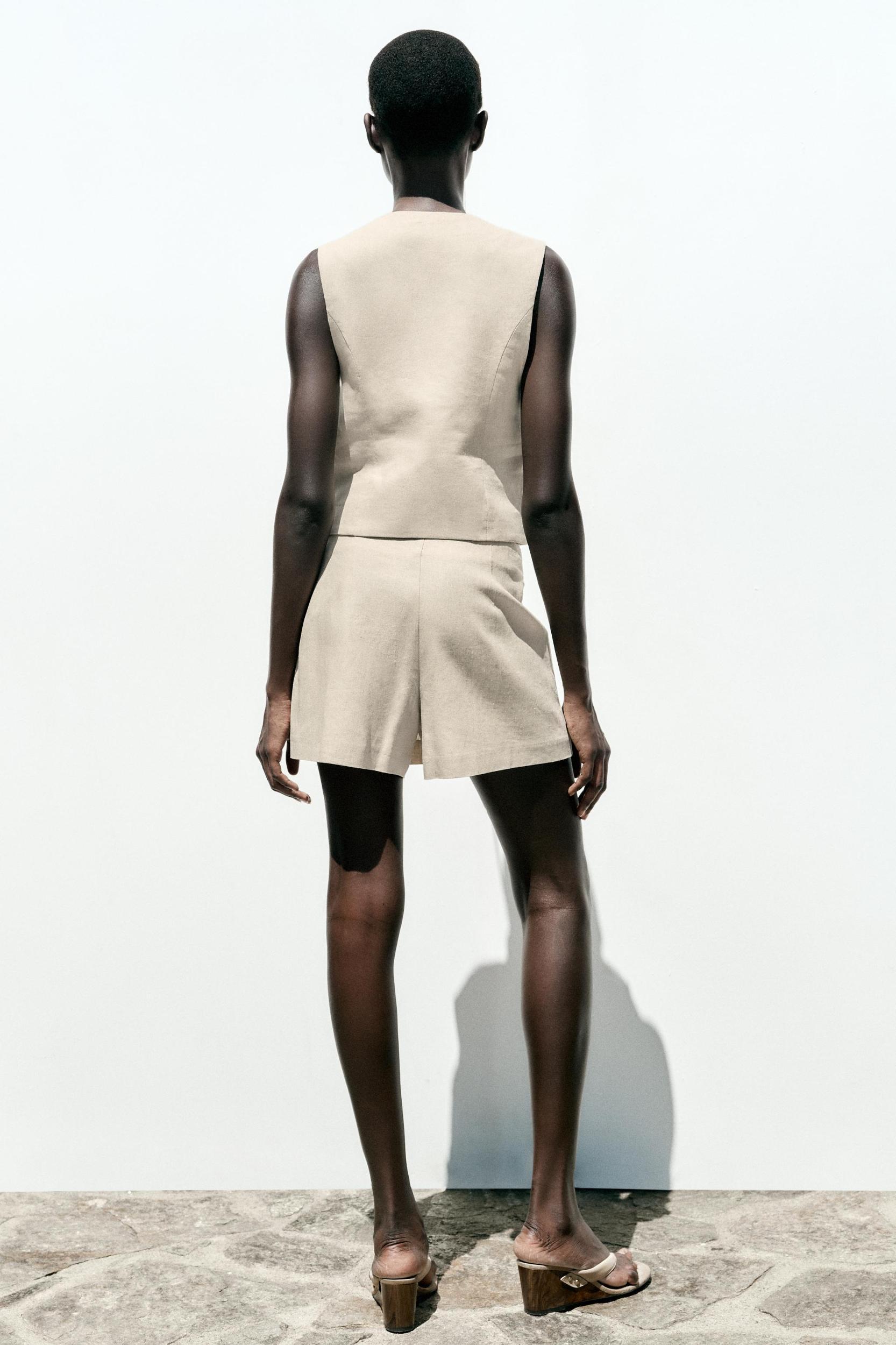 BEADED LINEN BLEND SHORTS Product Image