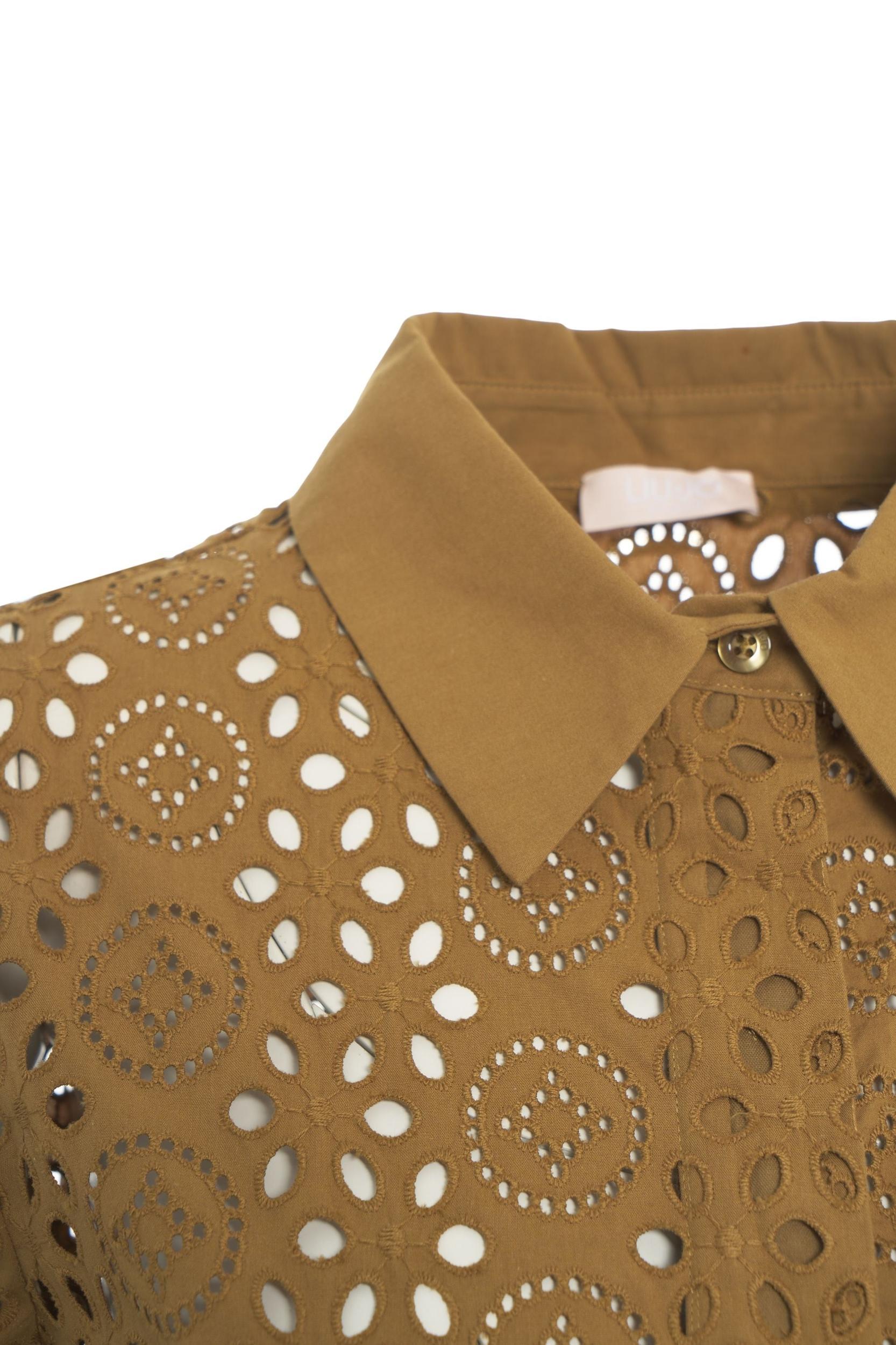 Blouse with perforated embroidery Product Image