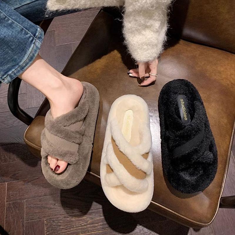 Plain Fleece Cross Band Slide Sandals Product Image