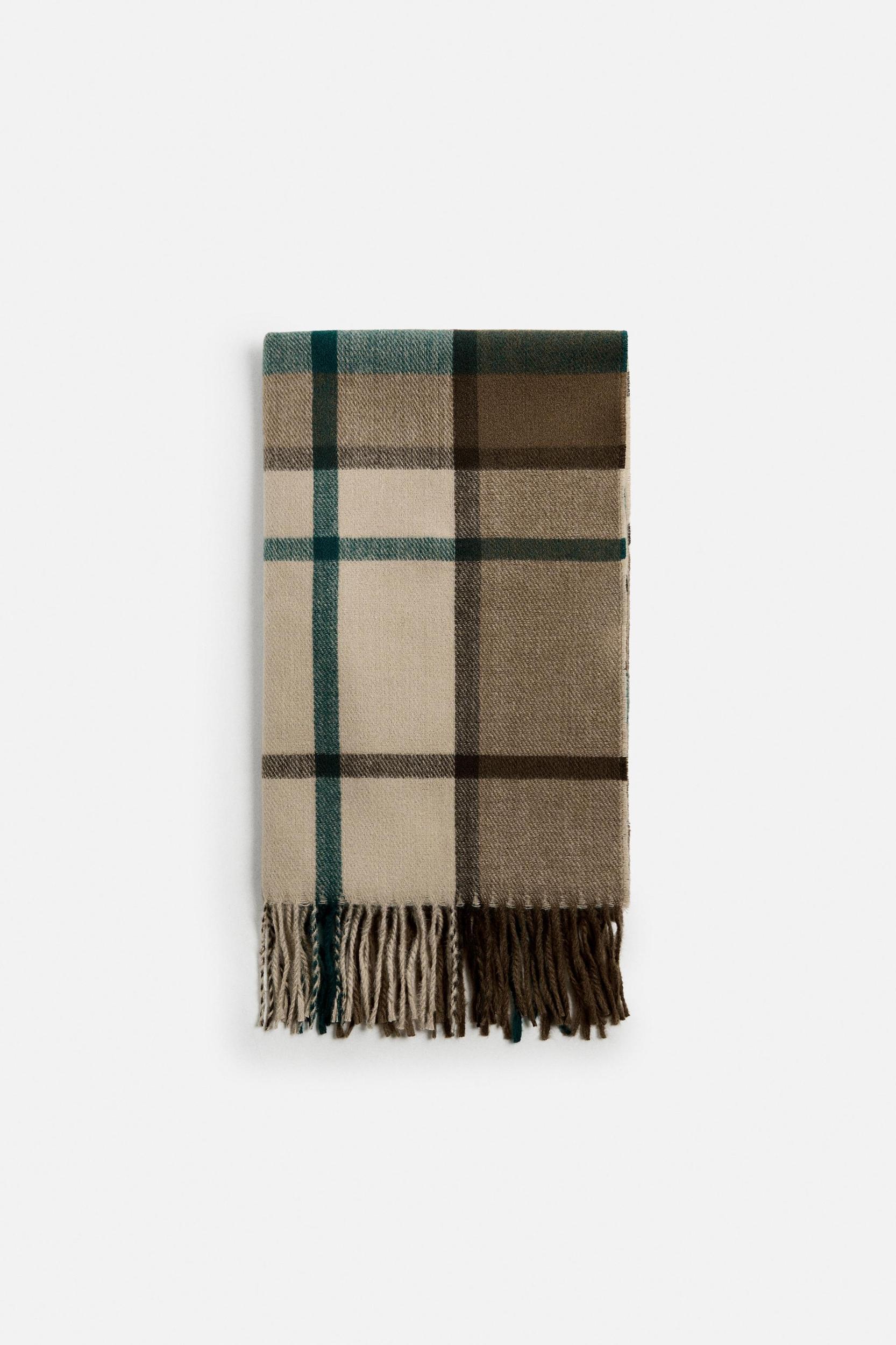 PLAID SCARF Product Image
