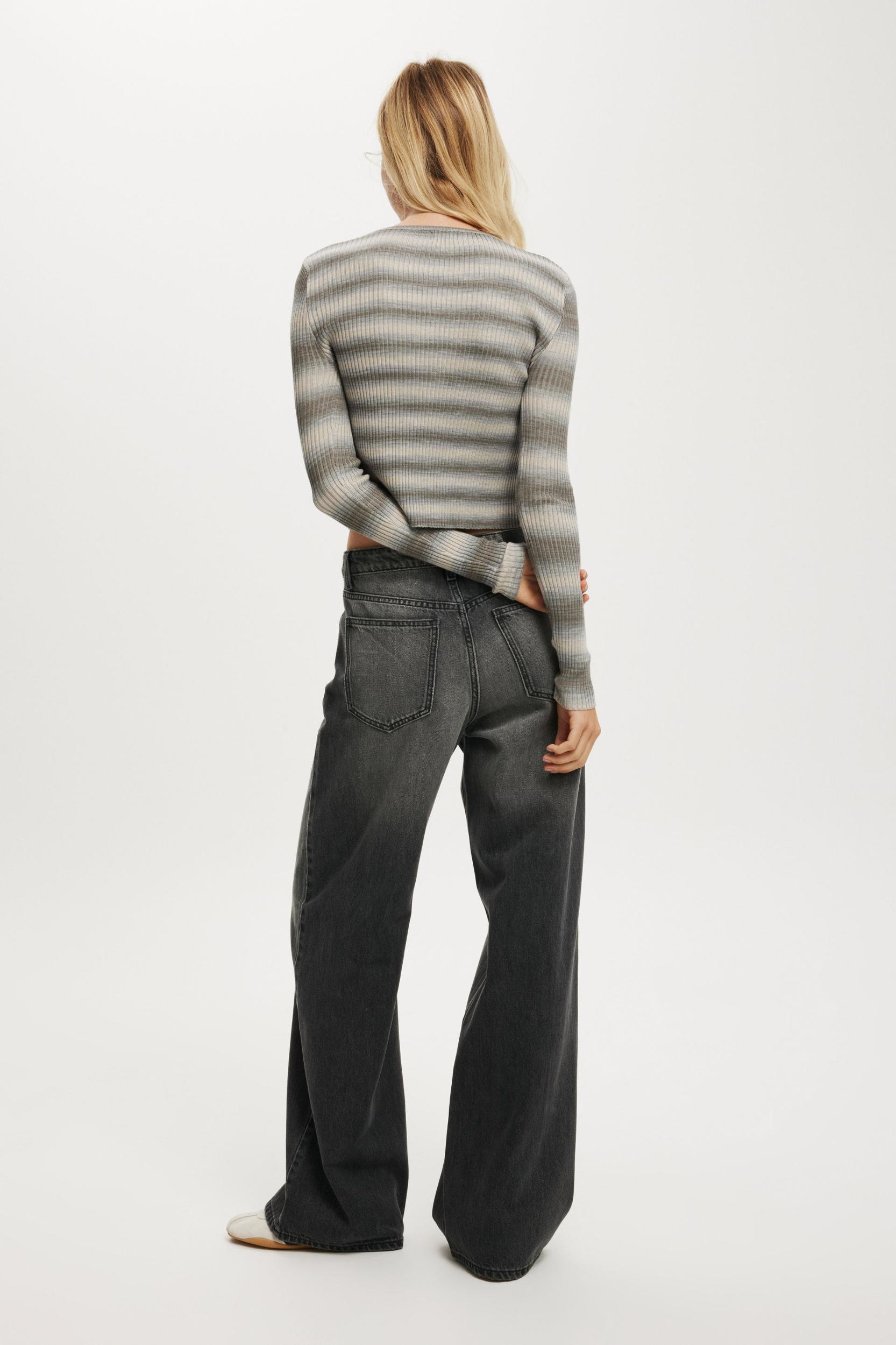 Relaxed Wide Jean Product Image