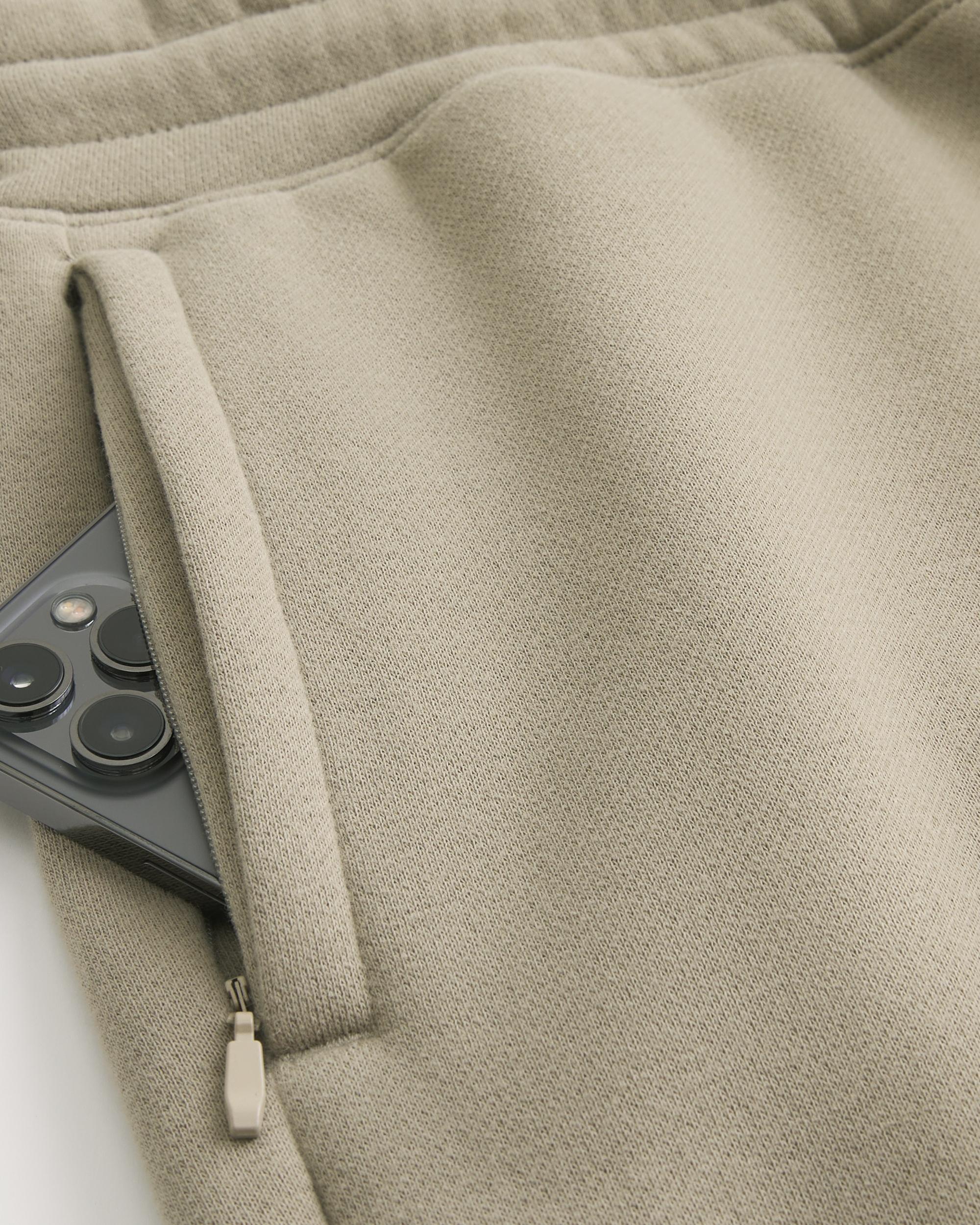 Relaxed Fleece Joggers Product Image