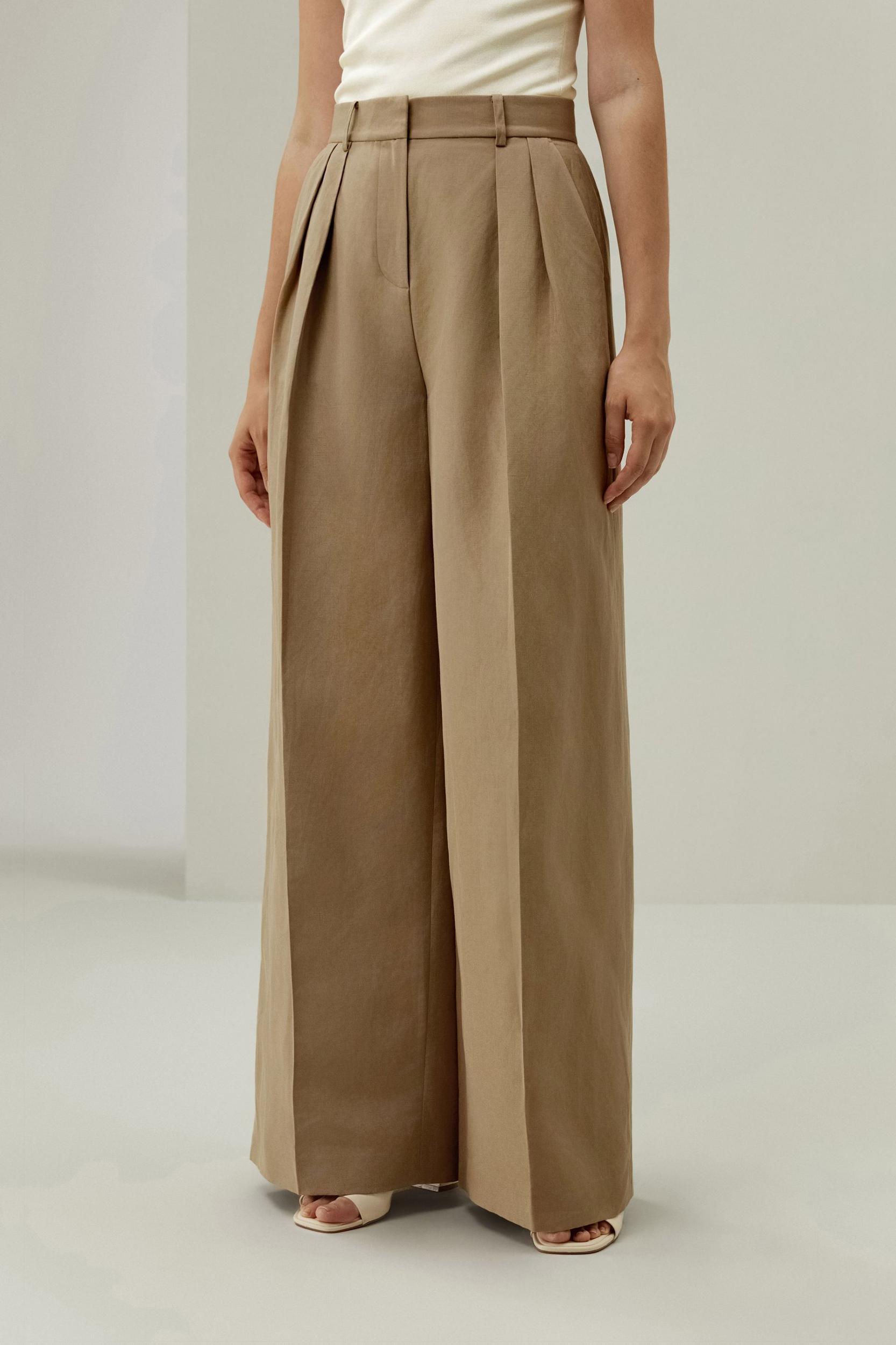 Front-Pleated Silk-Linen Blend Trousers Product Image