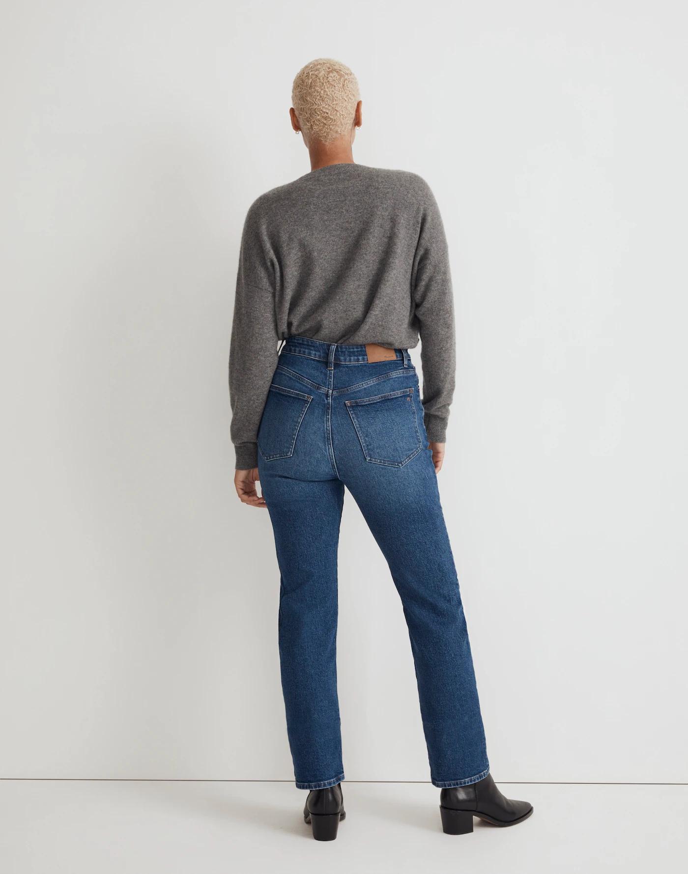 The Curvy '90s Straight Jean Product Image