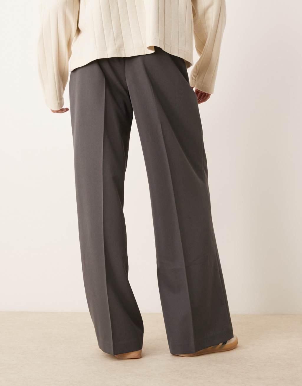 ASOS DESIGN smart loose fit pants with front pleat in charcoal Product Image