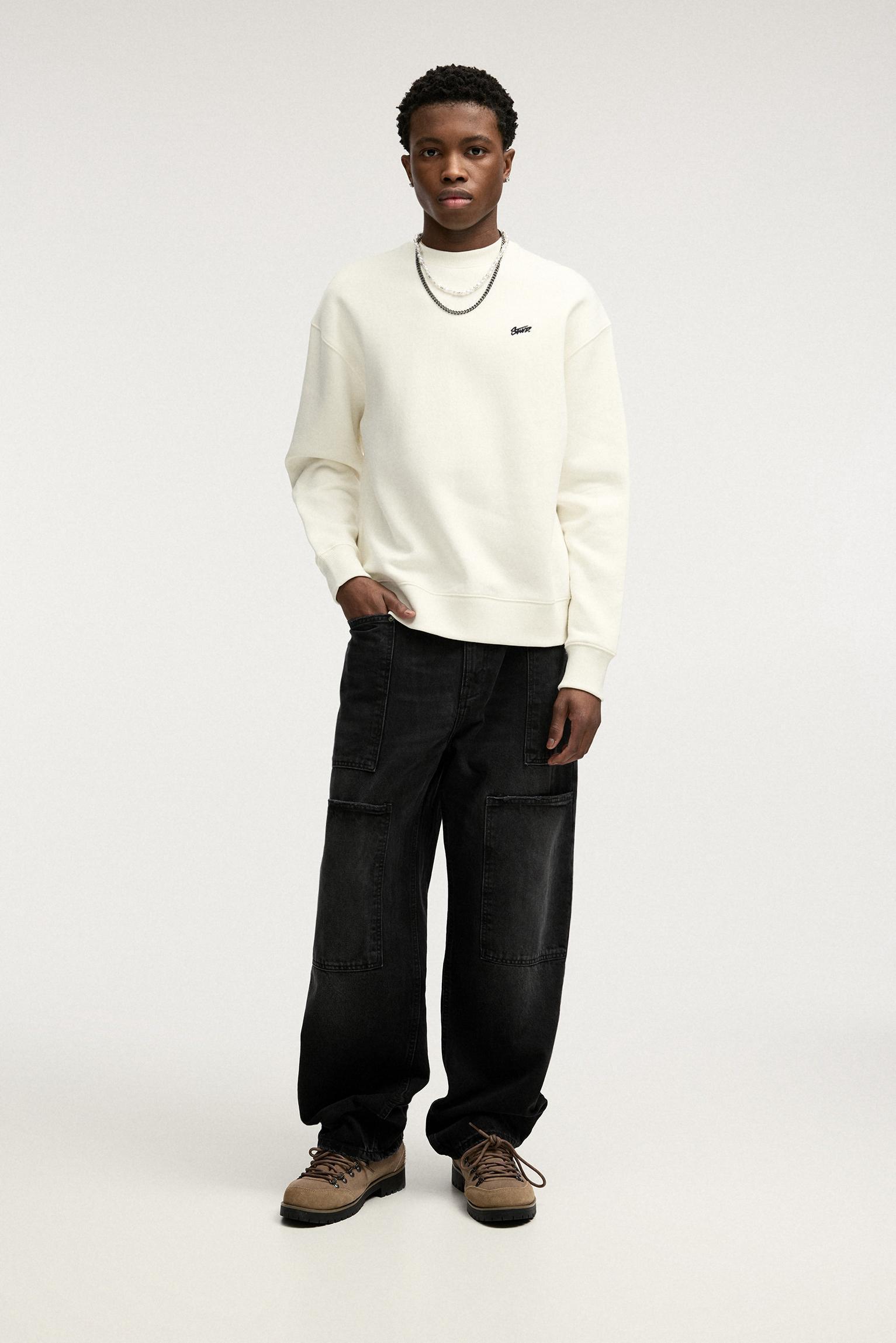 Round neck STWD sweatshirt Product Image