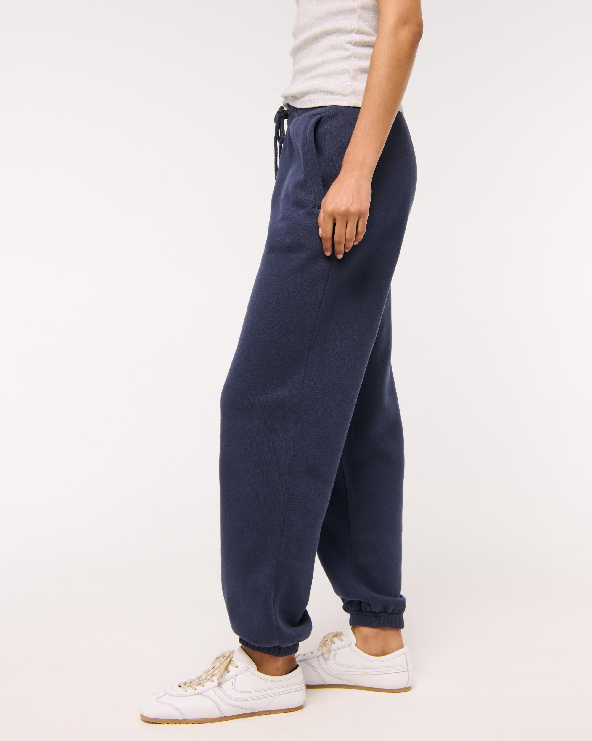 Essential Sunday Sweatpant Product Image