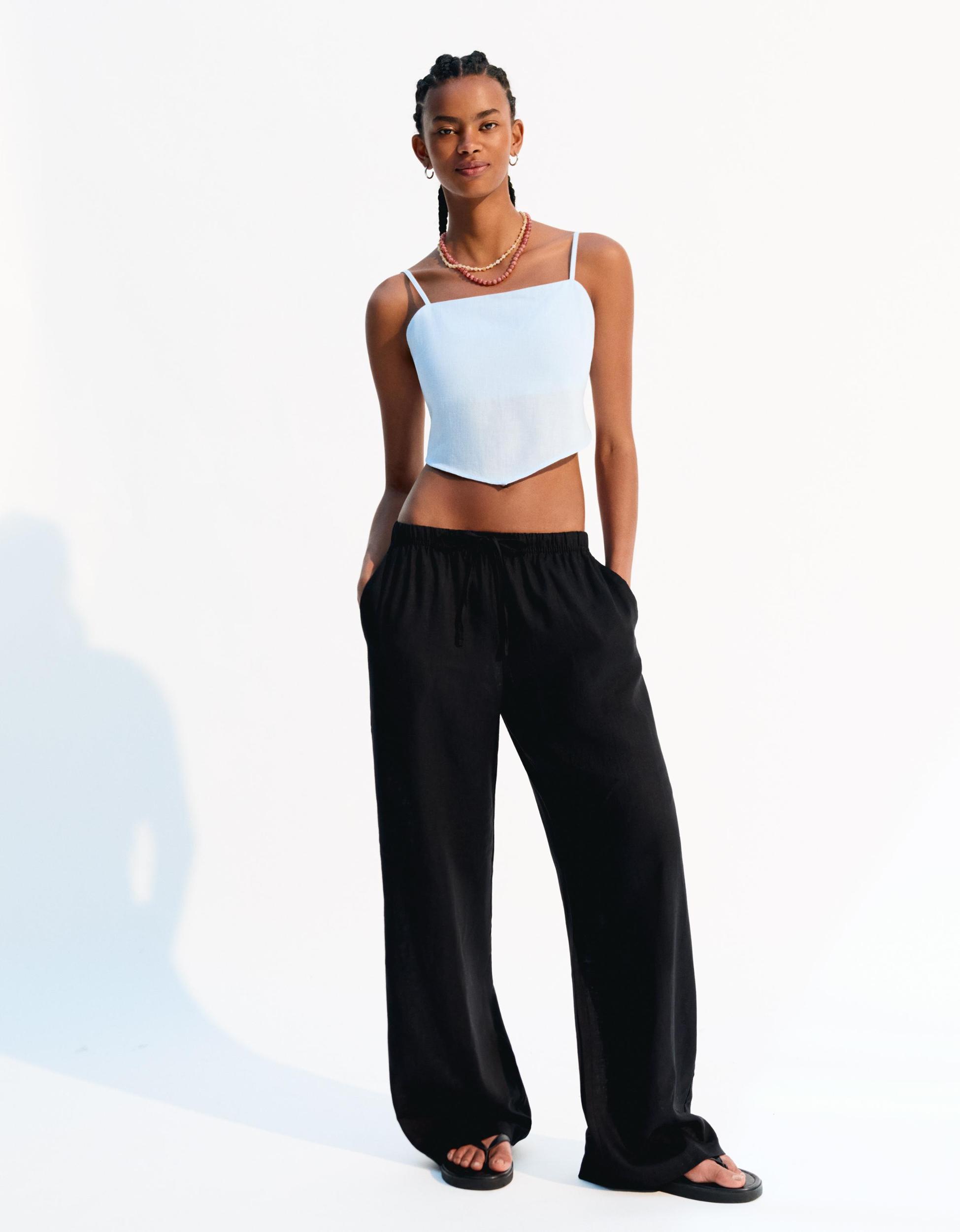Linen blend pants with an elastic waistband Product Image