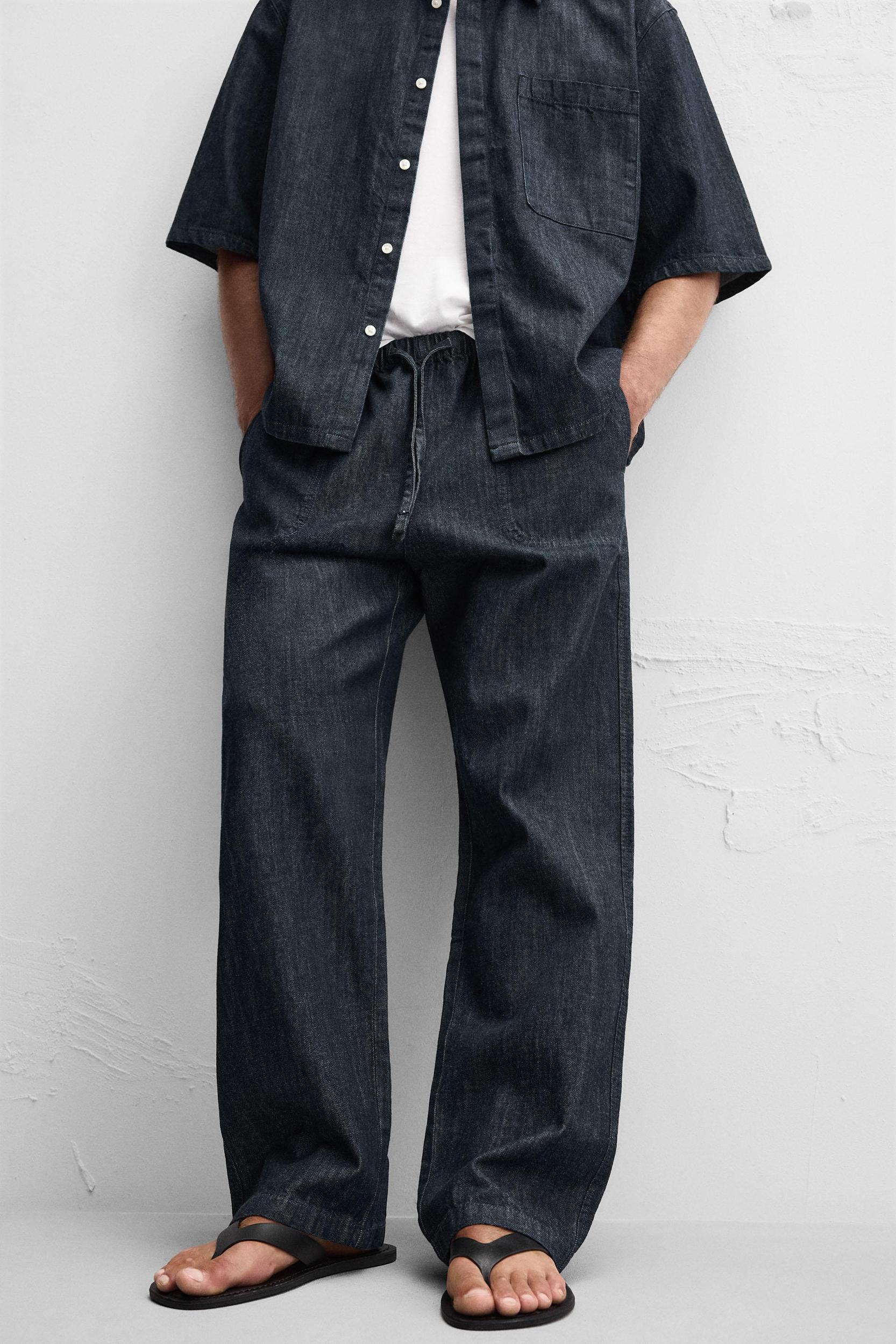 RELAXED FIT JOGGER JEANS Product Image