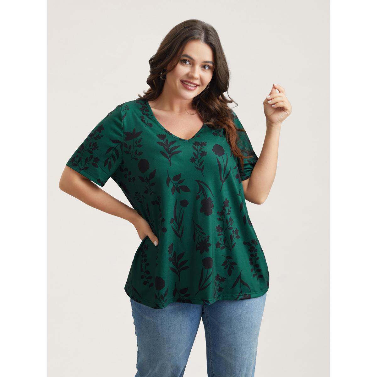 Plus Size Stretchy Floral Print V-Neck T-Shirt DarkGreen Women Leisure Non Natural Flowers V-neck Casual T-shirts BloomChic 22-24/3X Product Image