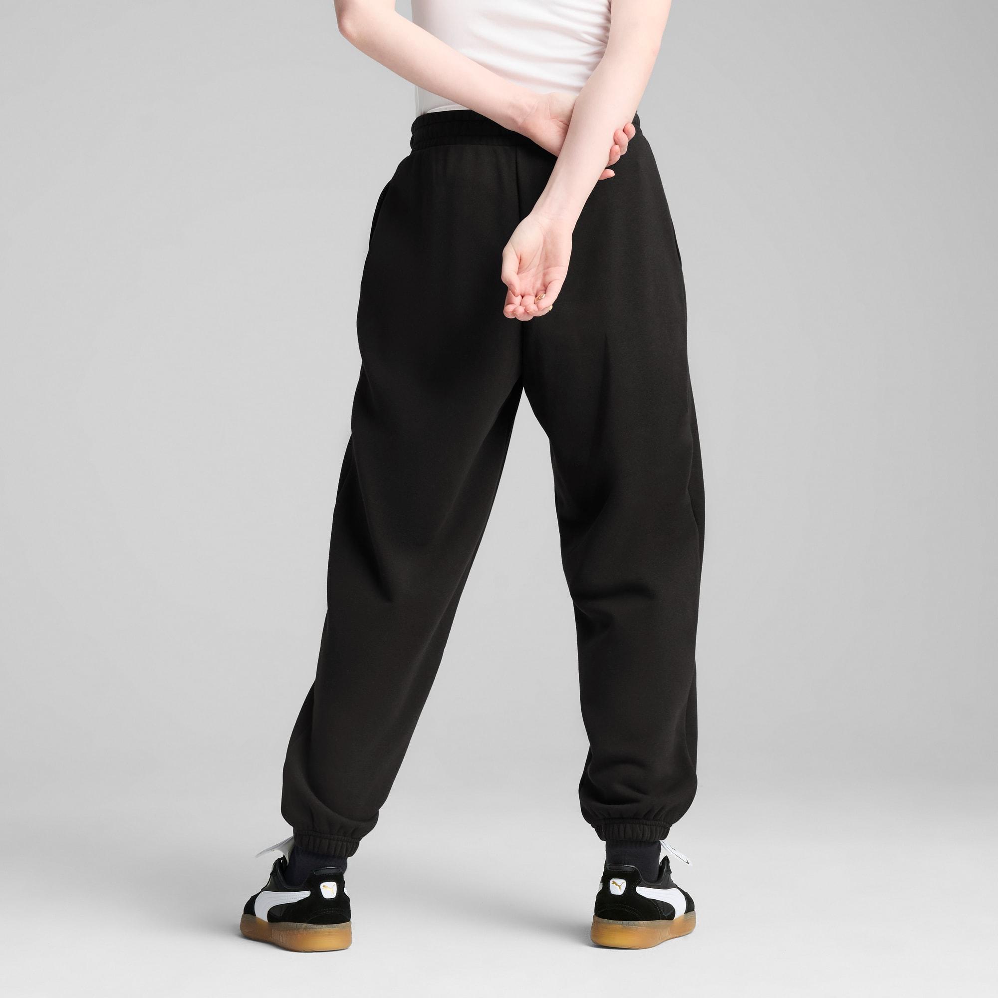 Wardrobe Essentials Women's Relaxed Sweatpants Product Image