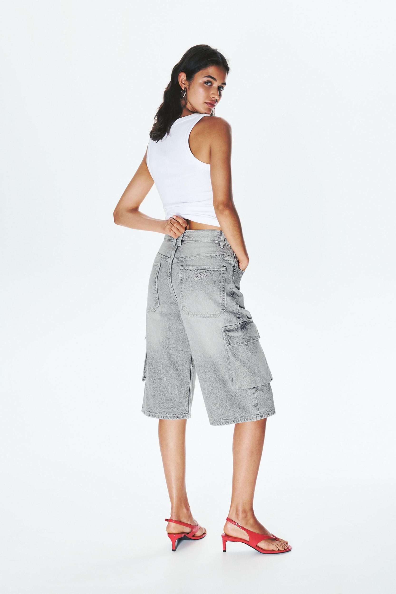 Denim cargo Bermuda shorts Product Image