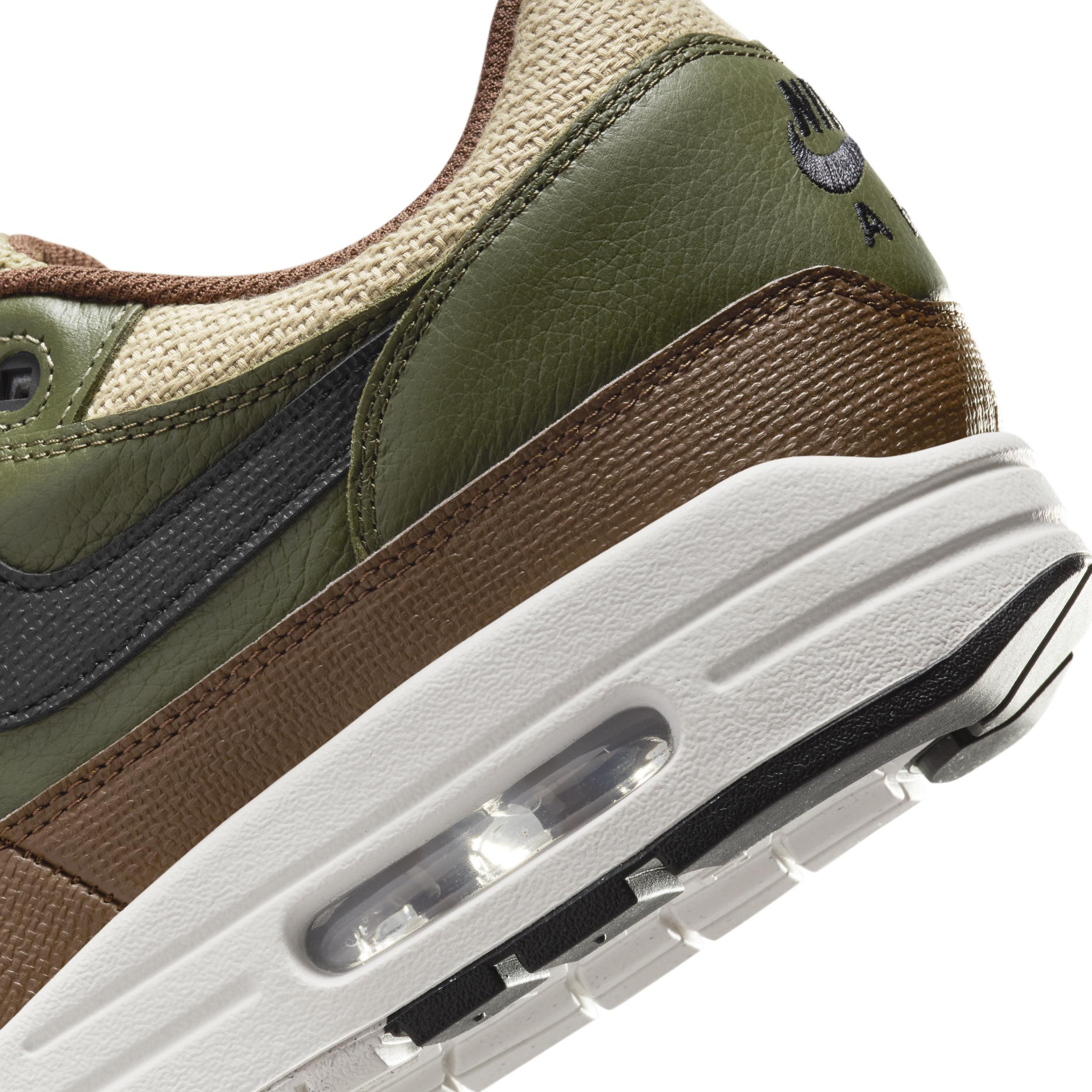 Nike Men's Air Max 1 Essential Premium Shoes Product Image