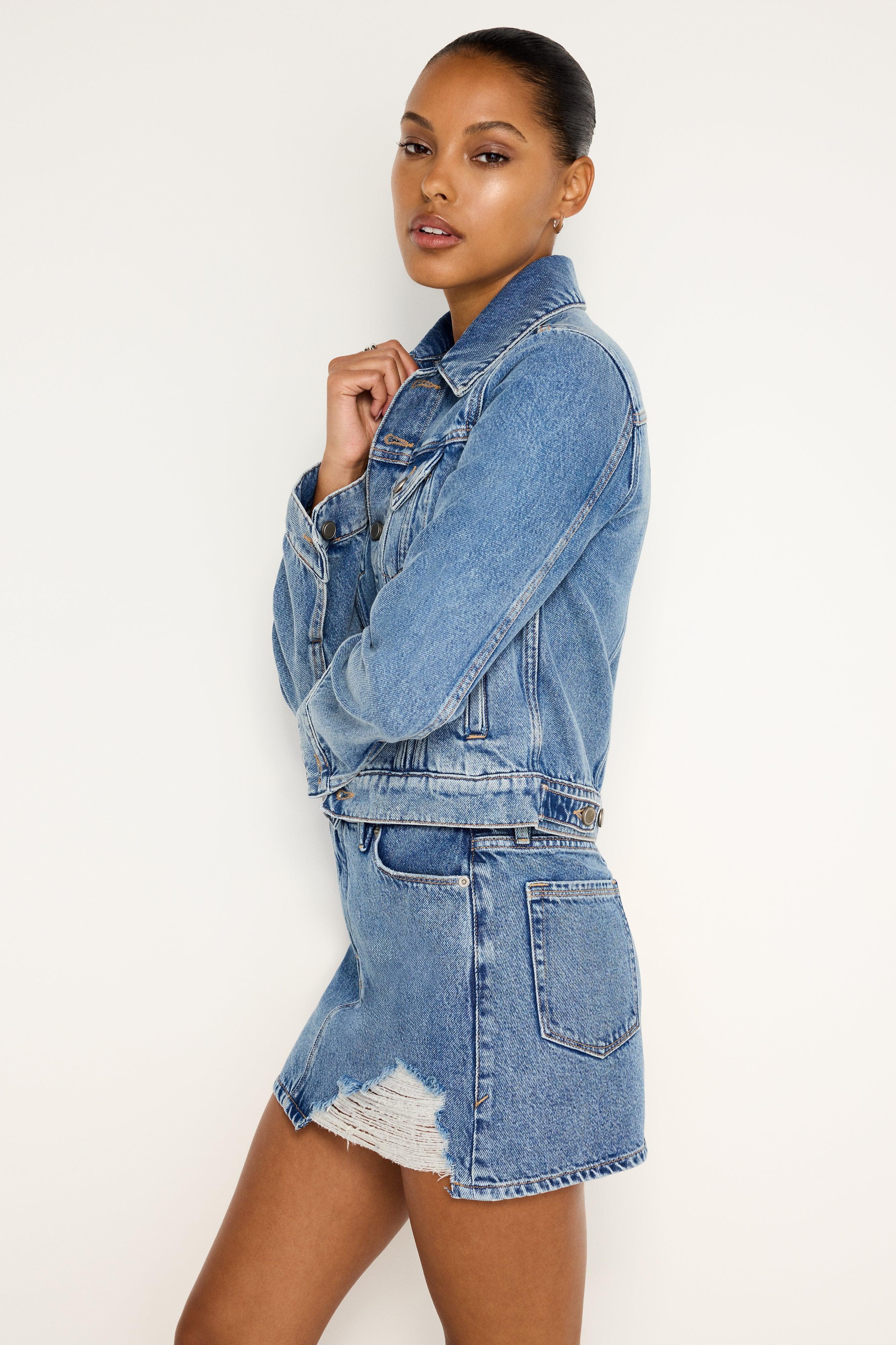 CROPPED TRUCKER JACKET | INDIGO682 Product Image