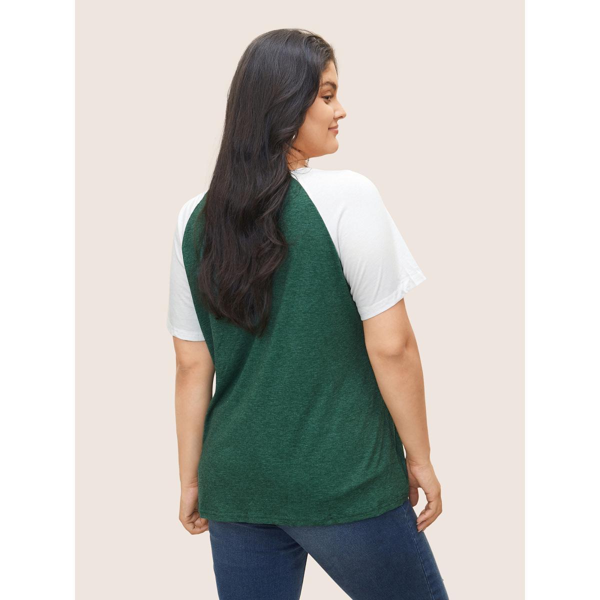 Plus Size Colorblock Contrast Notched Raglan Sleeve T-shirt DarkGreen Women Casual Plain Everyday T-shirts BloomChic 10/M Product Image