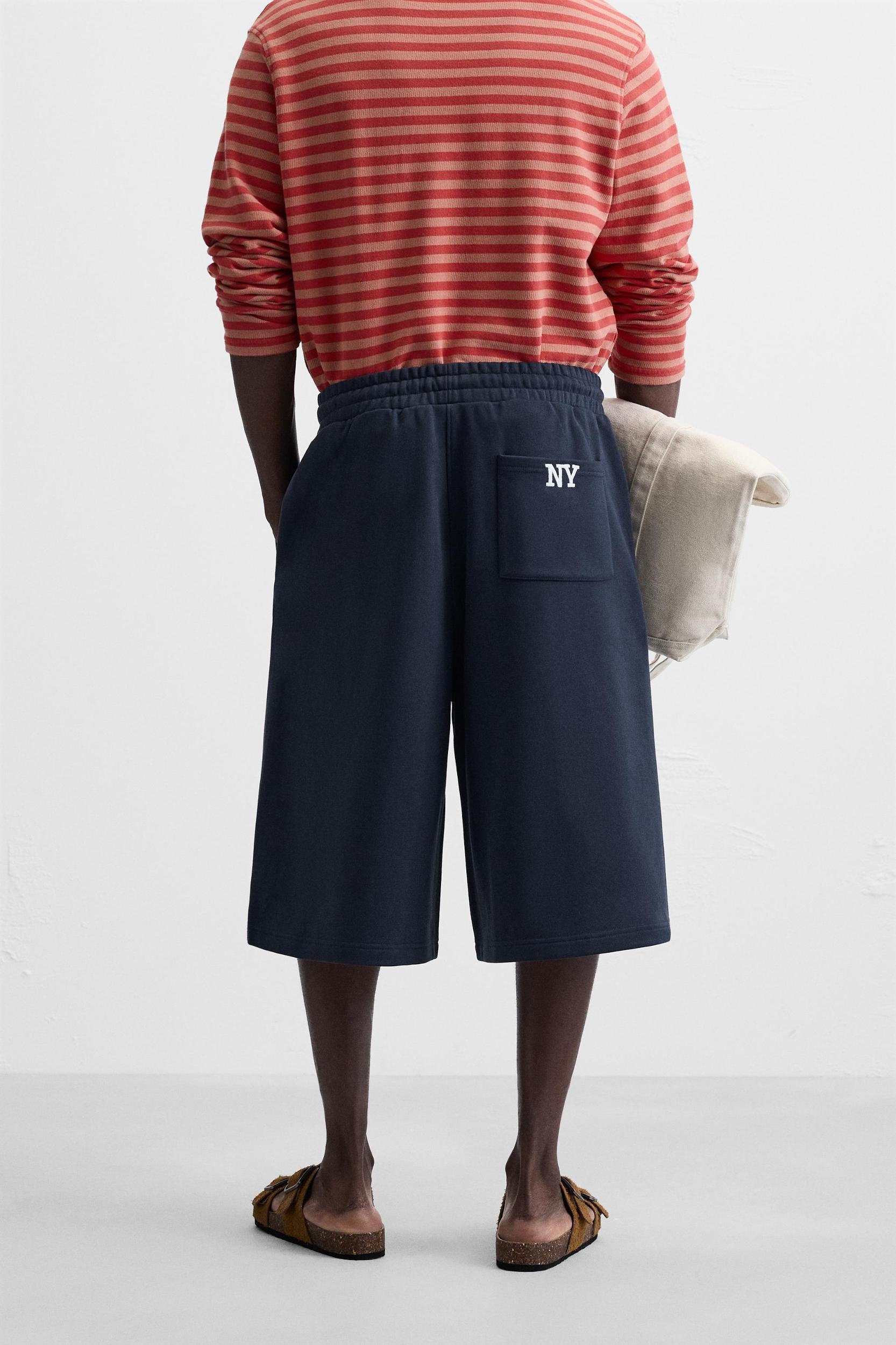 EMBROIDERED OVERSIZED FIT JOGGER SHORTS Product Image