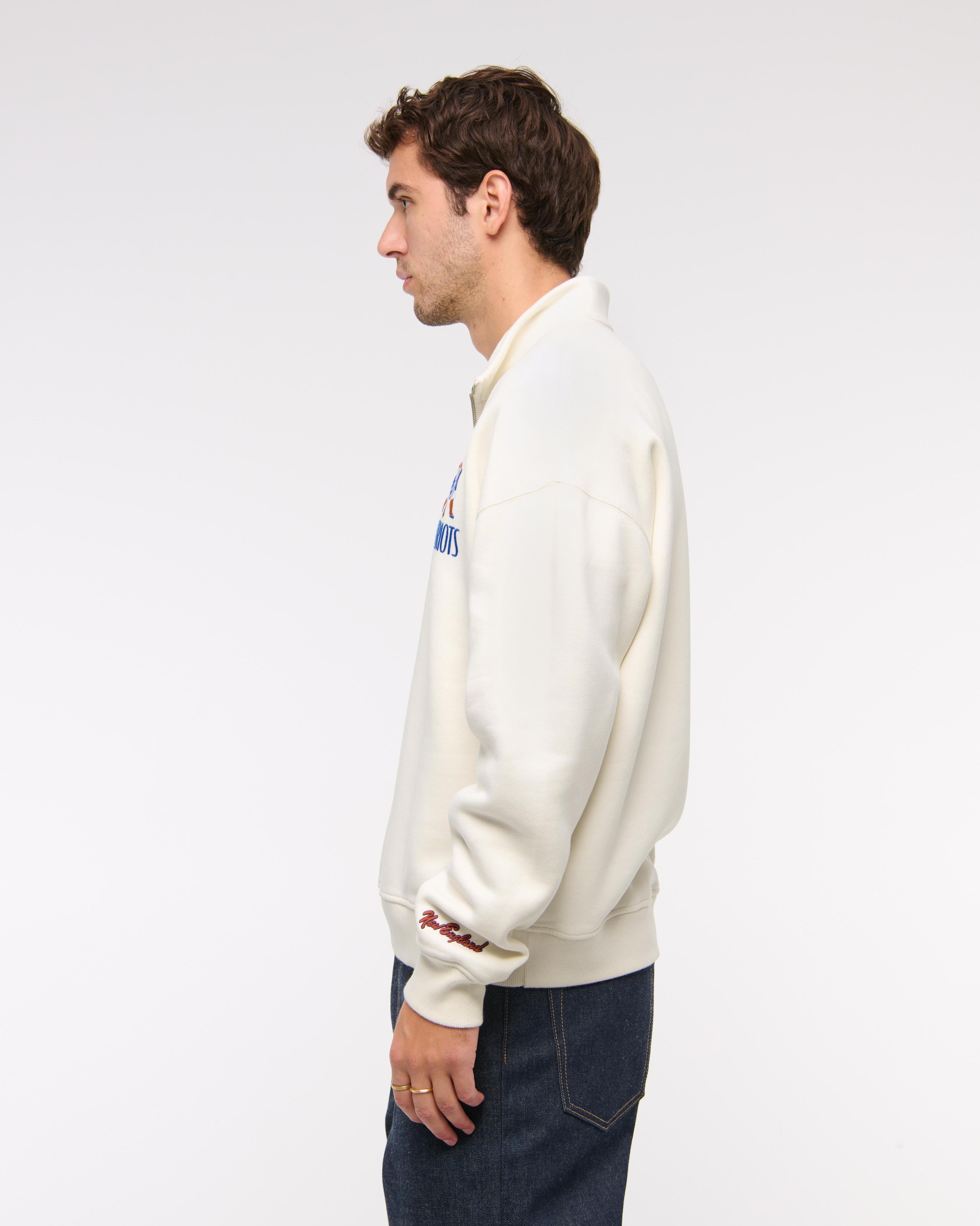 Chicago Bears Half-Zip Sweatshirt Product Image