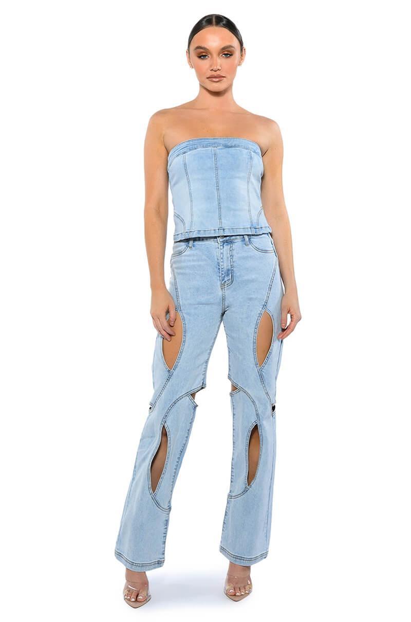 JUMP AROUND CUTOUT RELAXED FIT JEANS Product Image