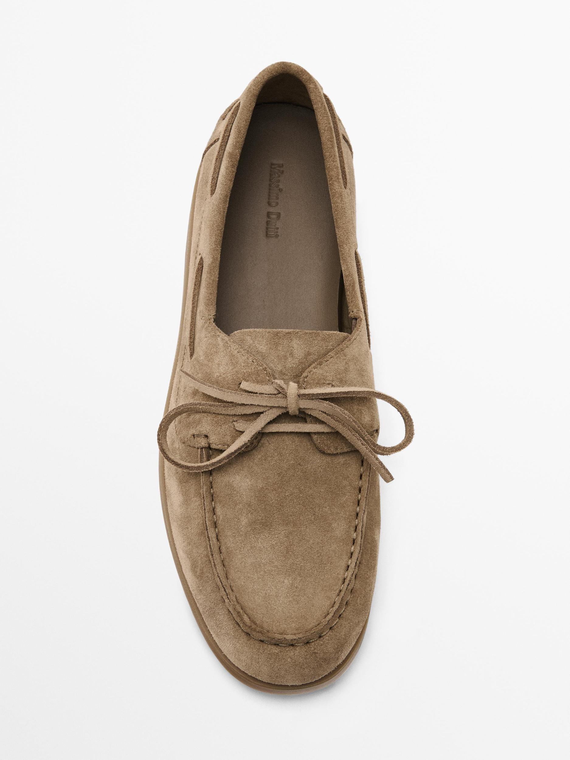 Split suede deck shoes with moc toe Product Image
