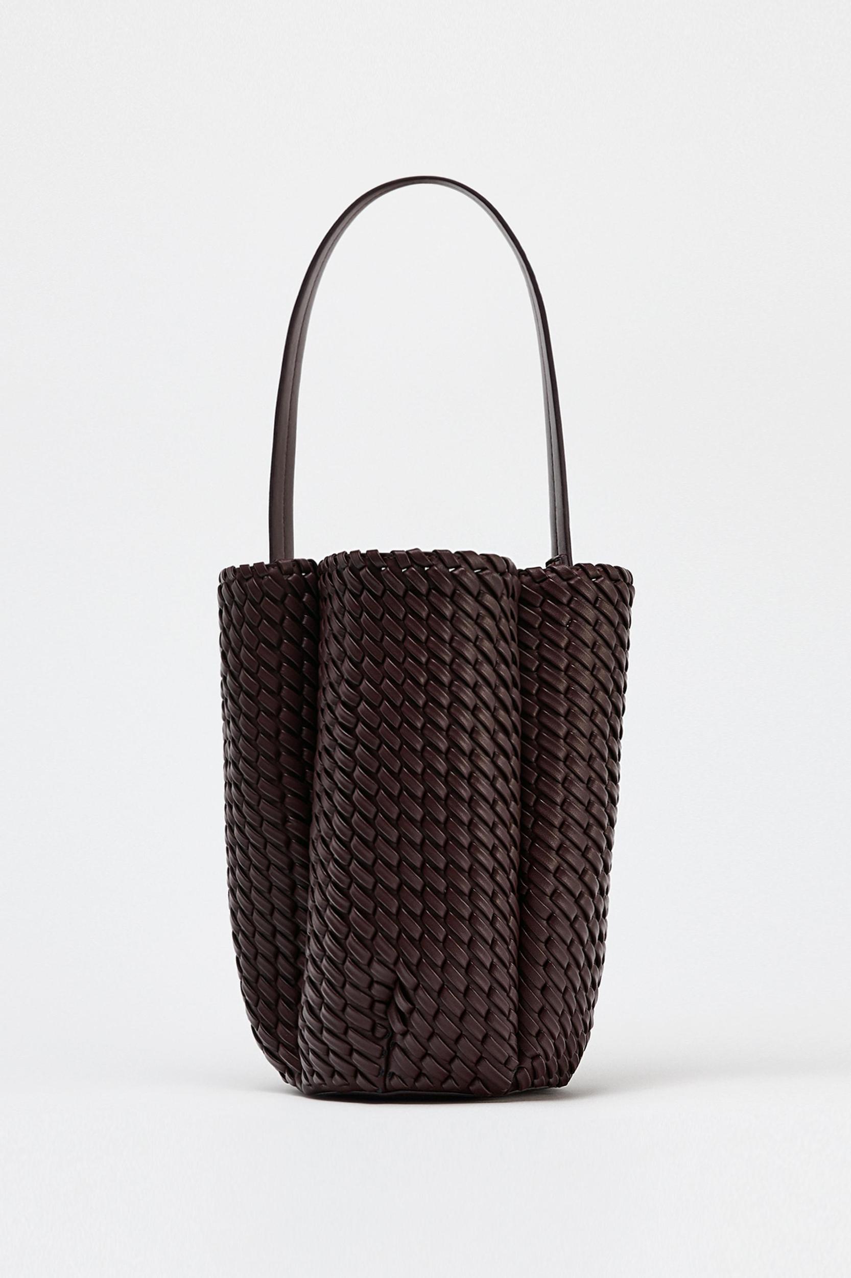 WOVEN EFFECT BUCKET BAG Product Image