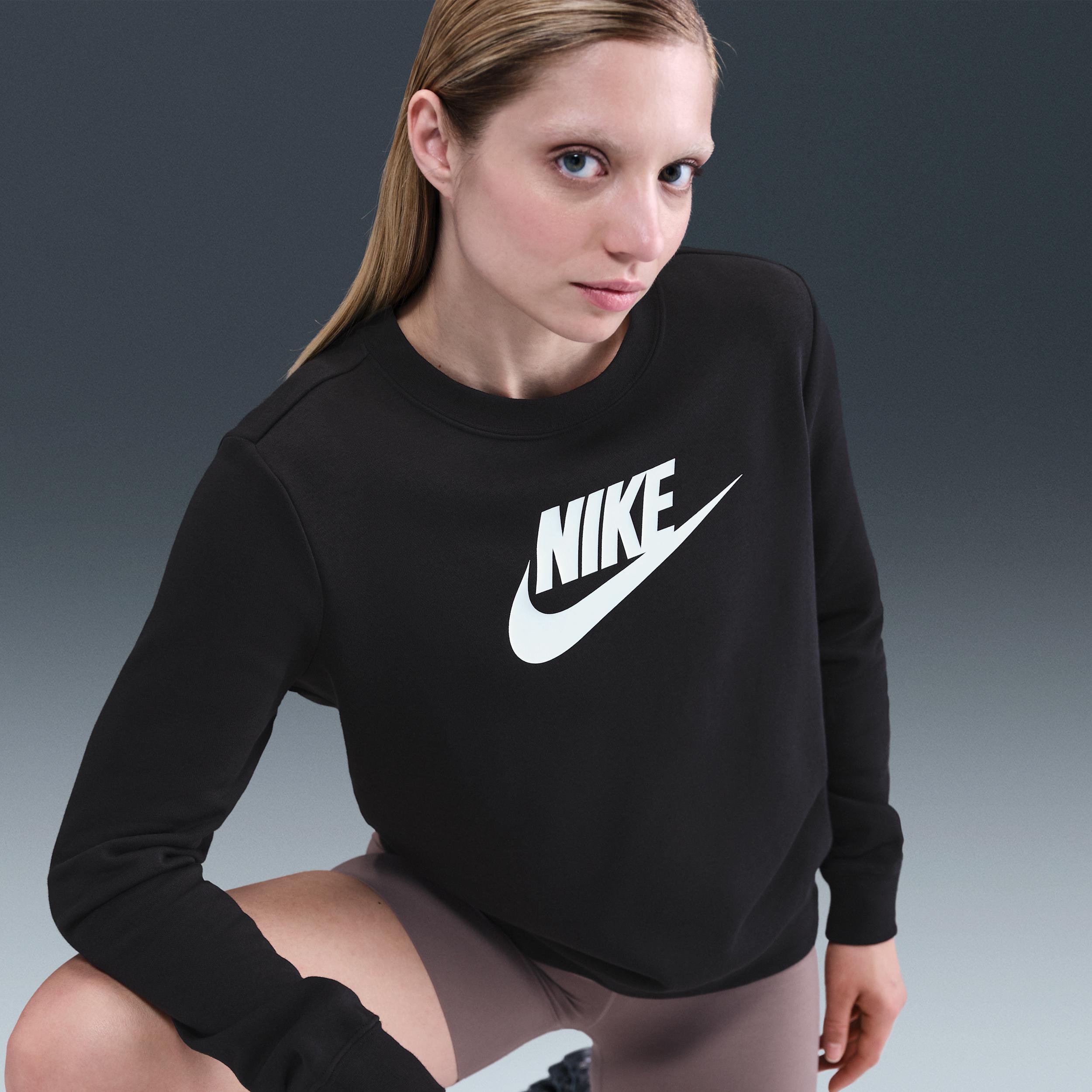 Nike Sportswear Club Fleece Women's Logo Crew-Neck Sweatshirt Product Image
