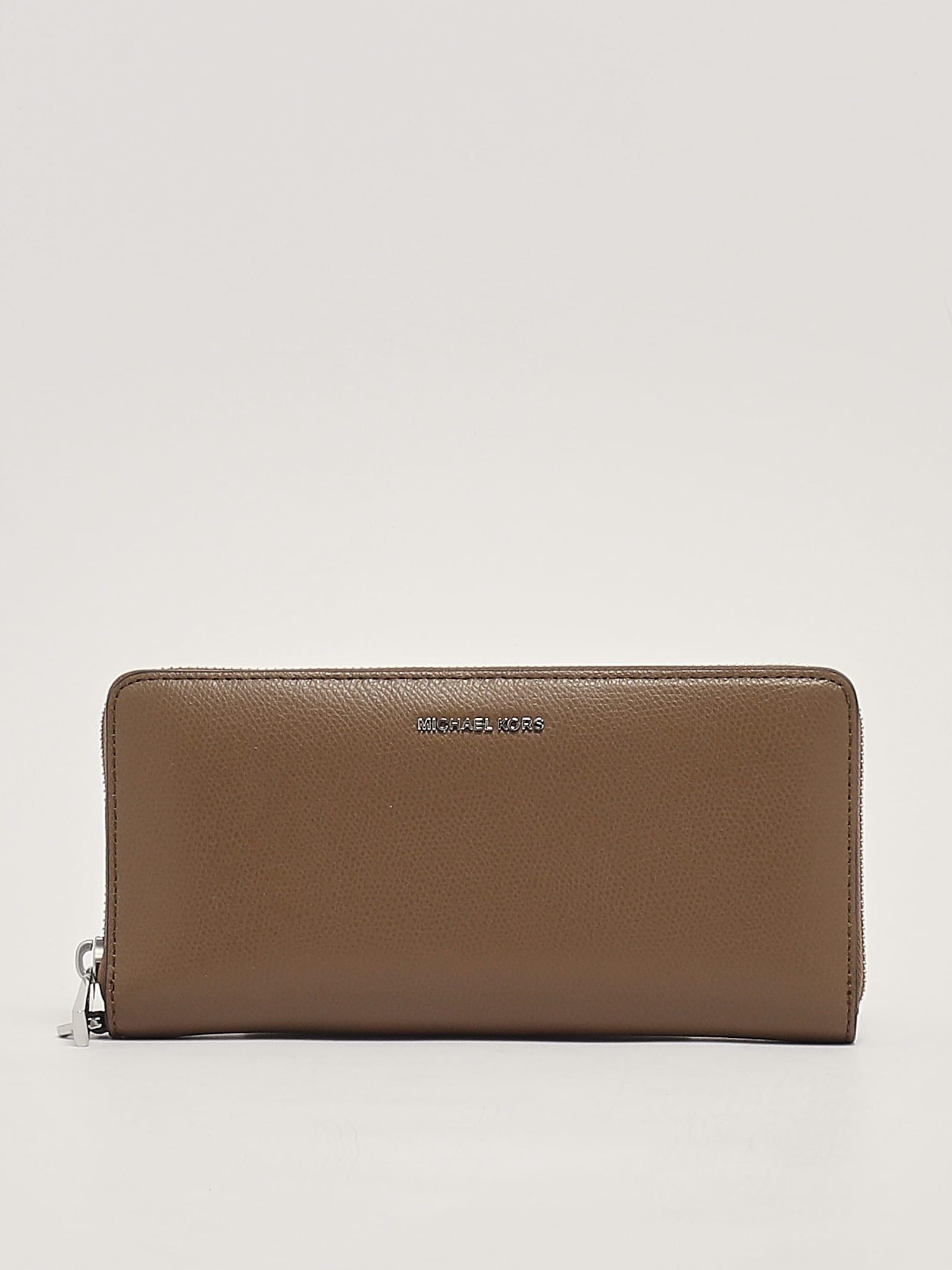 MICHAEL KORS Jet Set Wallet In Brown Product Image