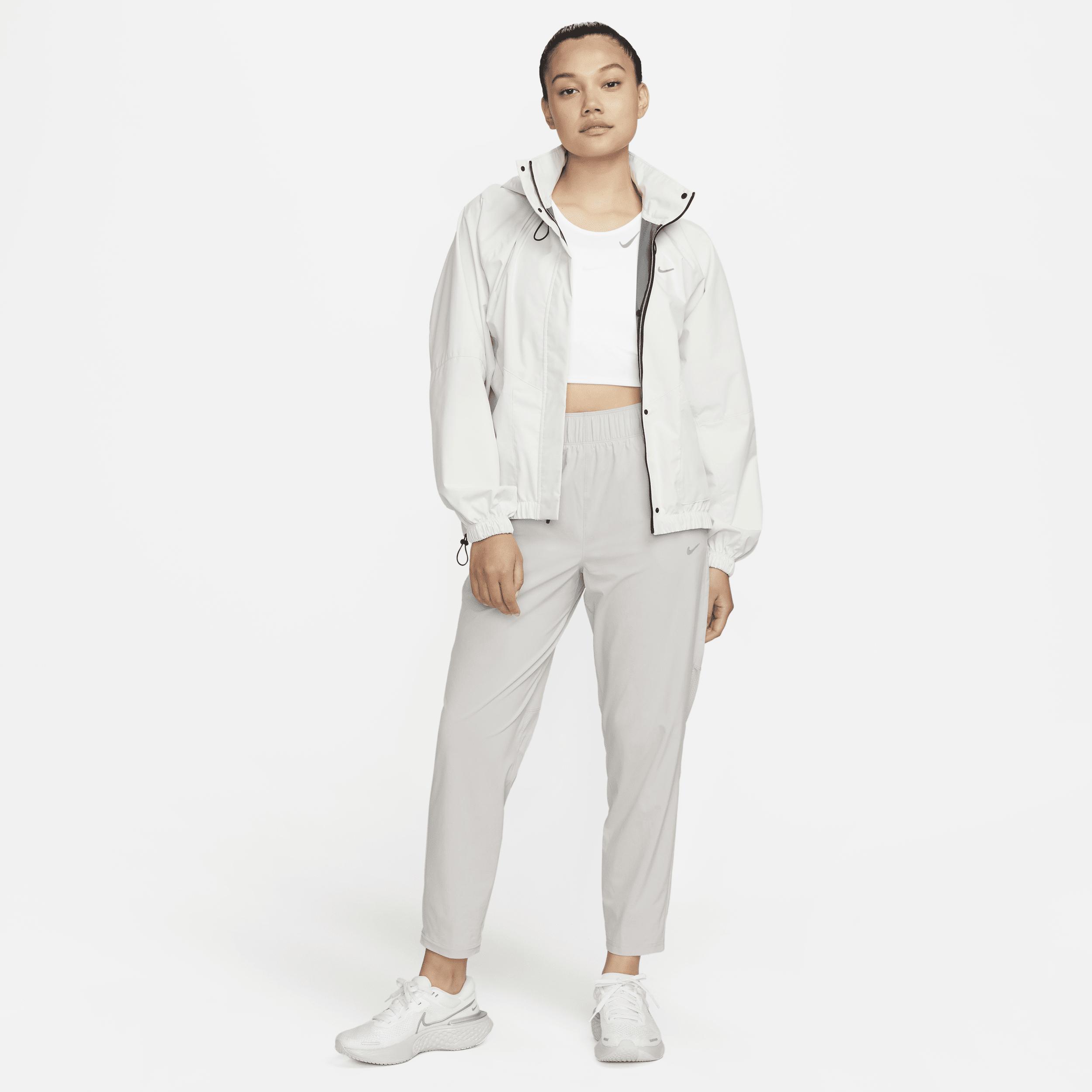 Nike Storm-FIT Swift Women's Running Jacket Product Image