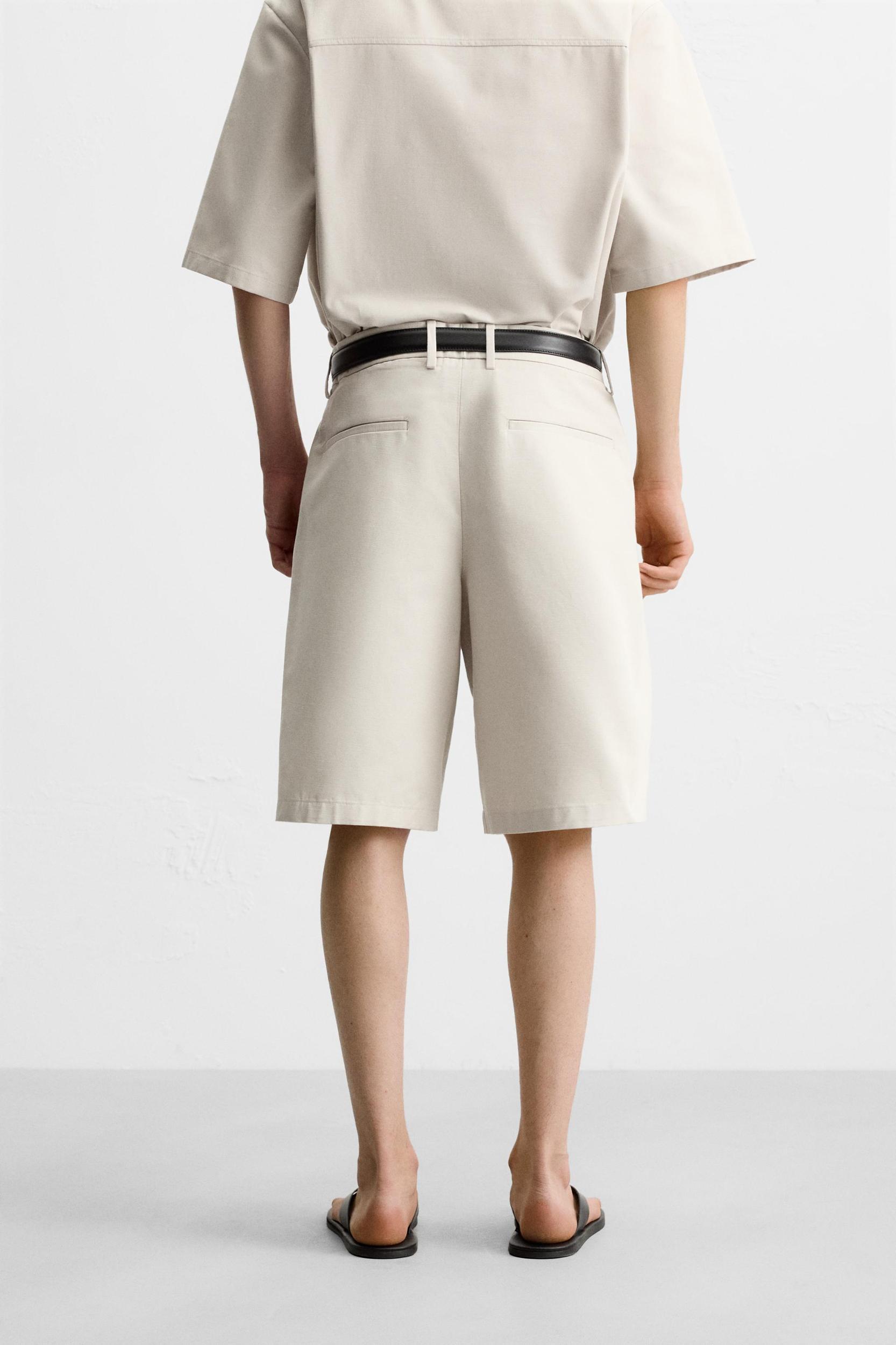 PLEATED COTTON LINEN SHORTS Product Image