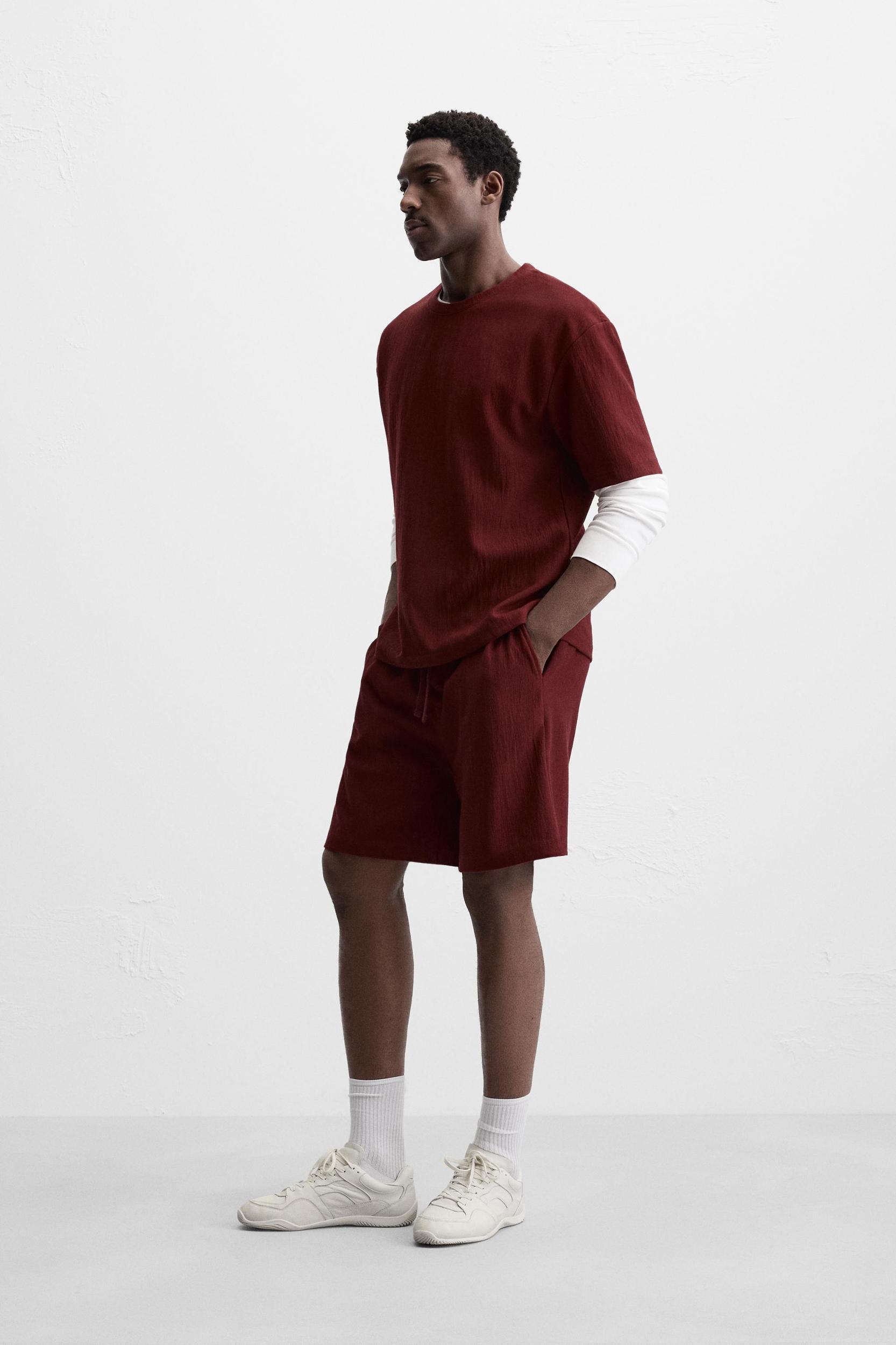 TEXTURED JOGGER SHORTS Product Image