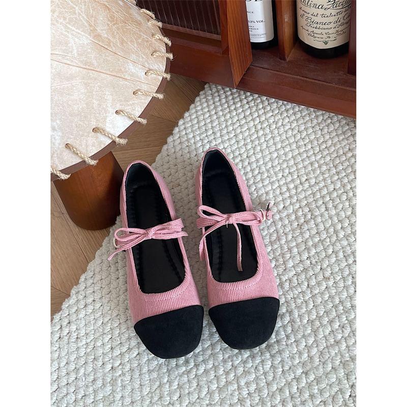 Cap Toe Bow Accent Mary Jane Shoes Product Image