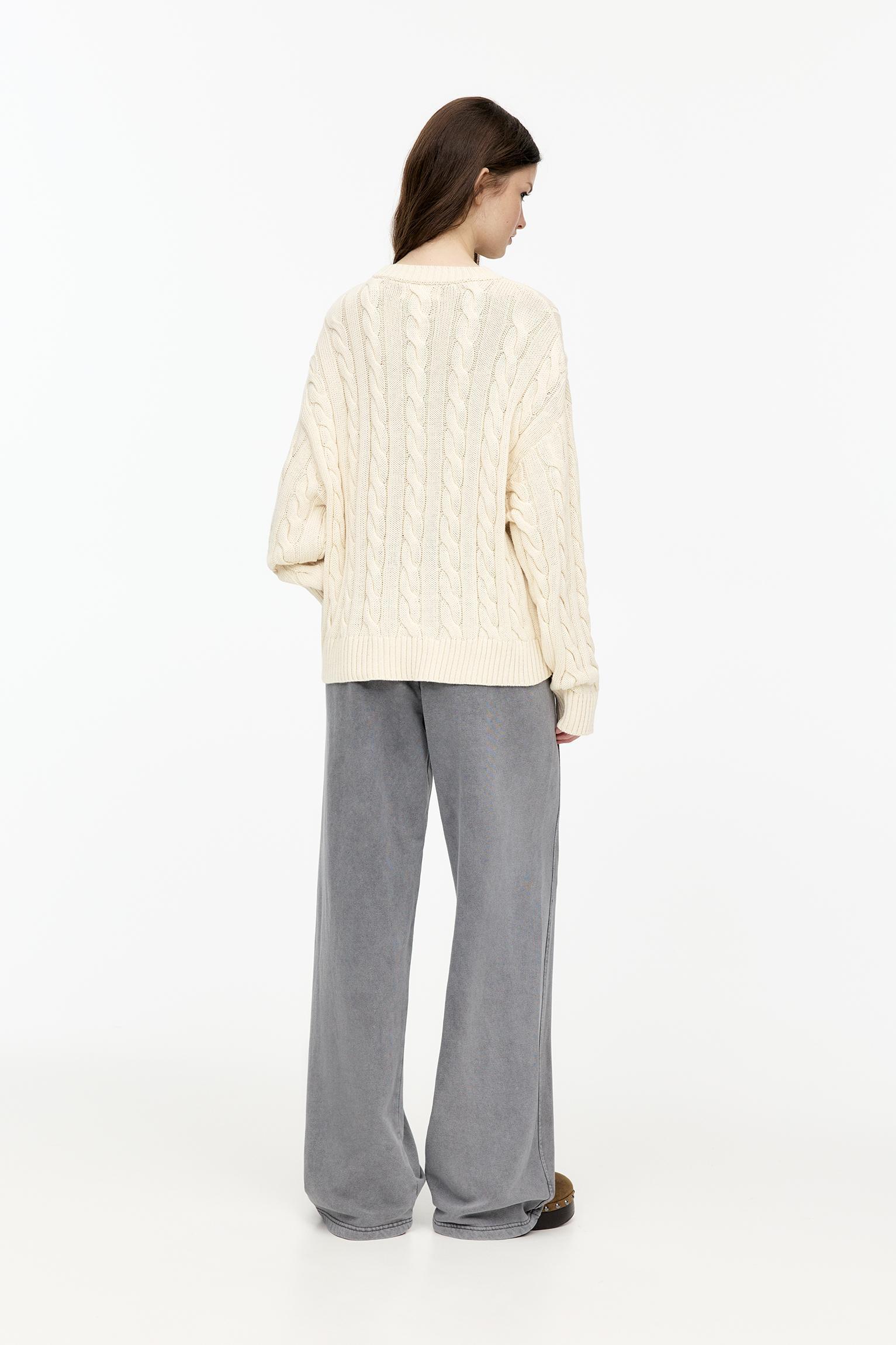 Cableknit sweater Product Image