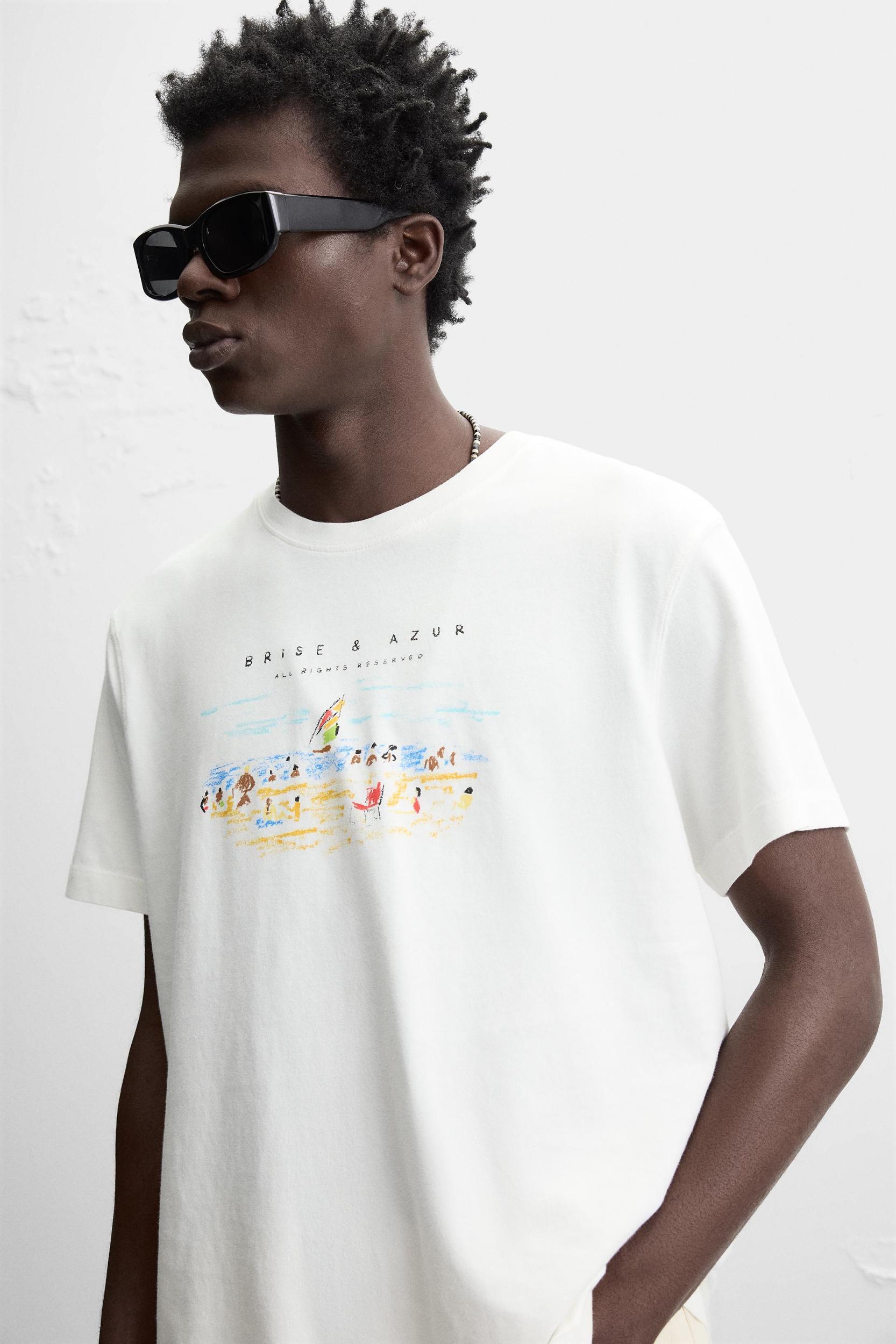 CONTRAST PRINT T-SHIRT Product Image