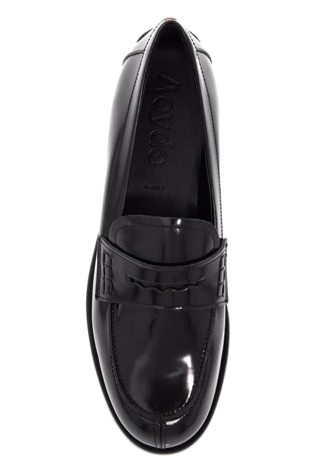 Round-toe Leather Loafers In Black Product Image