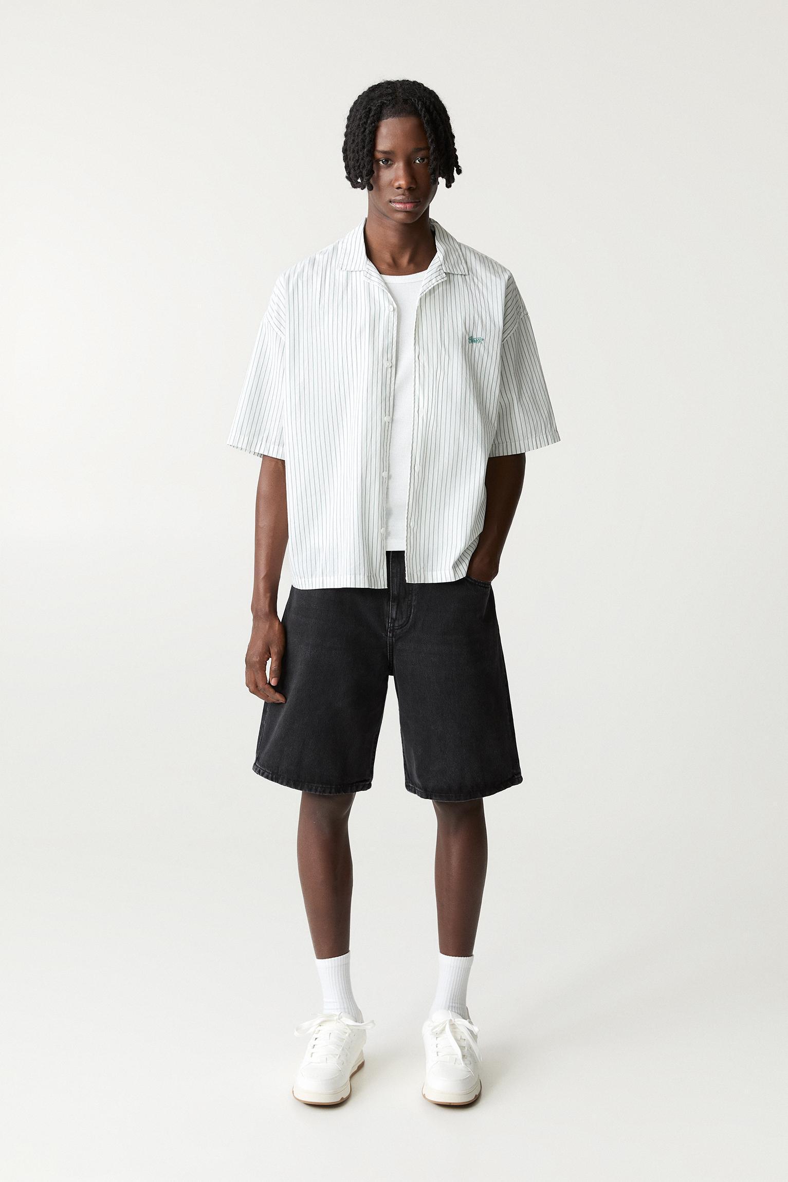 Baggy denim Bermuda shorts Product Image