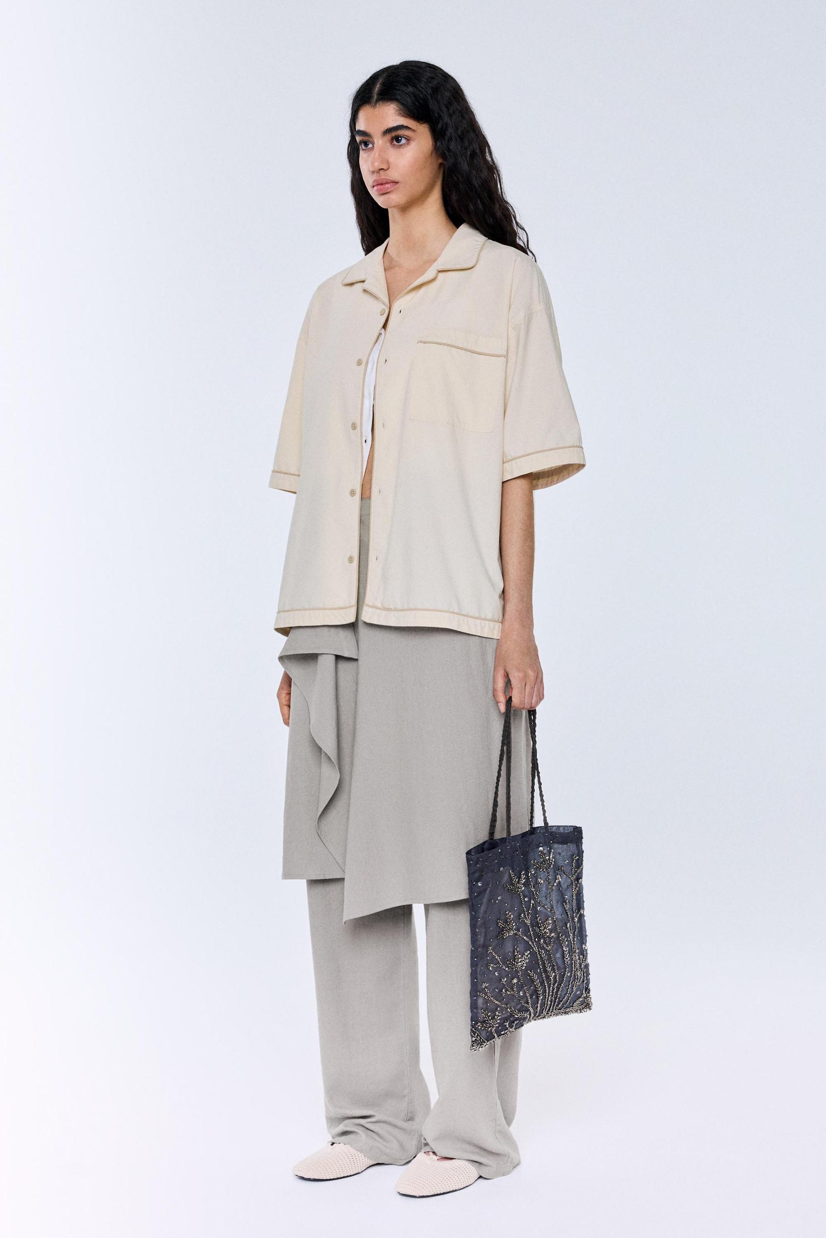 Short sleeve poplin shirt Product Image