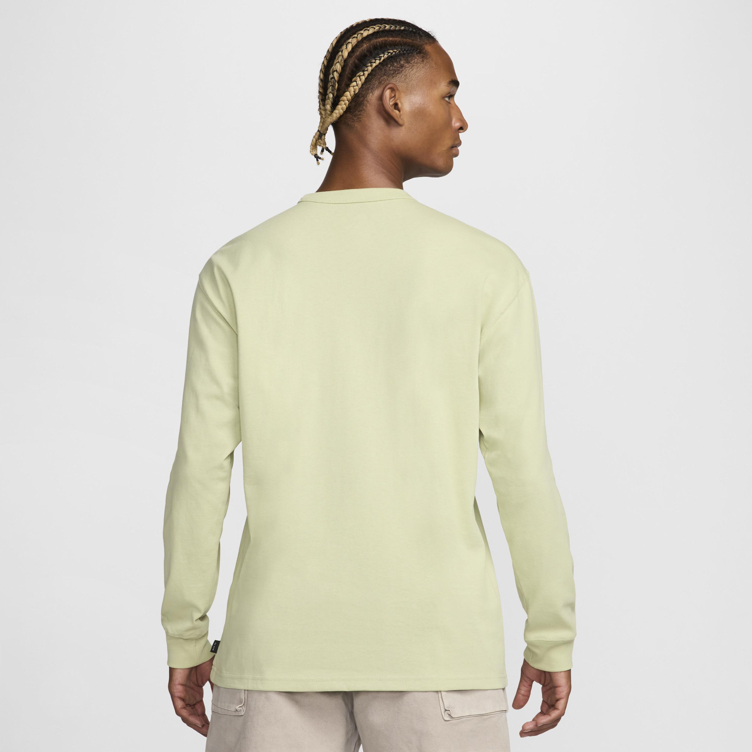 Nike Sportswear Premium Essentials Men's Long-Sleeve Pocket T-Shirt Product Image