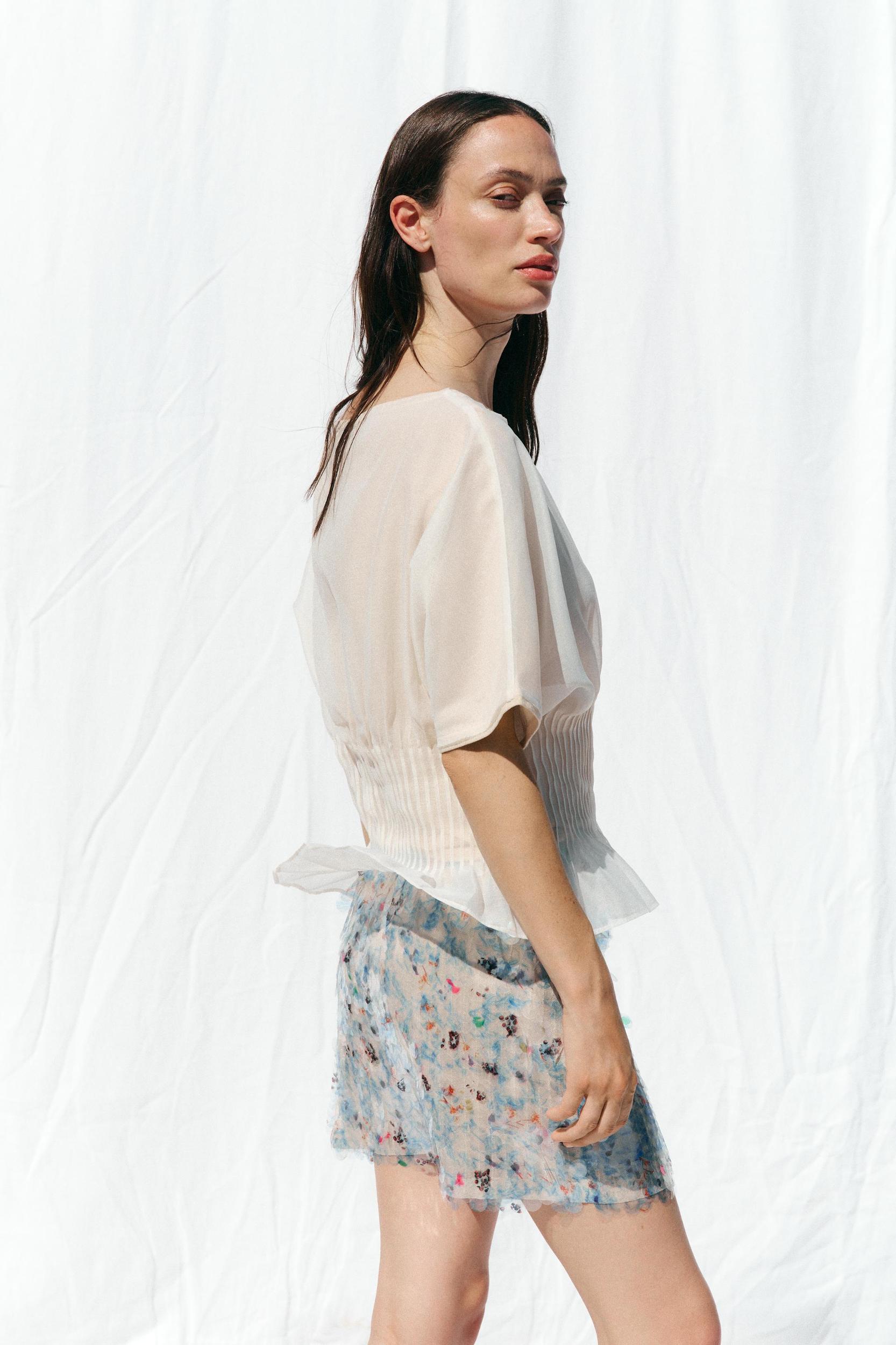 SEQUIN MINI SKIRT Product Image