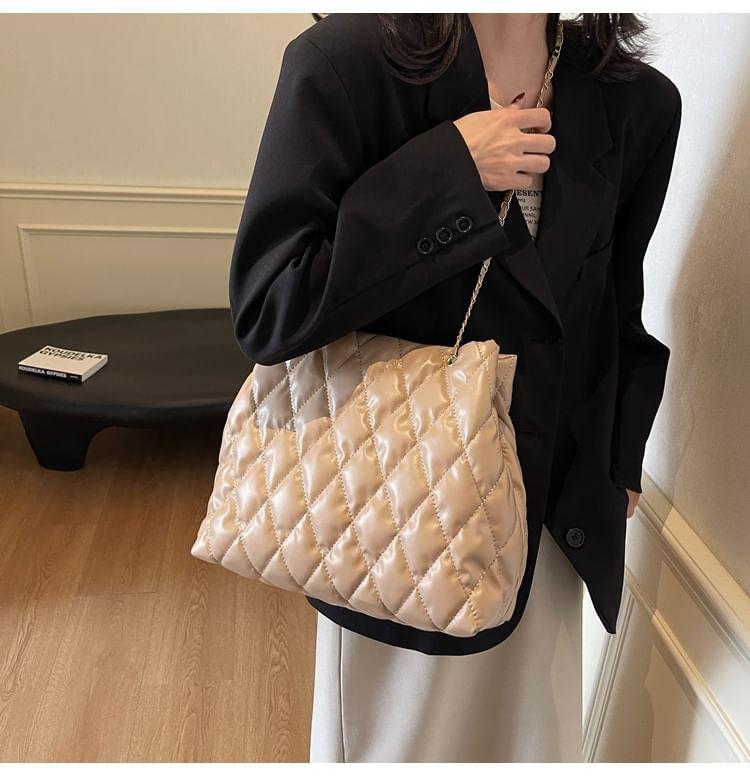 Chain Strap Plain Quilted Faux Leather Tote Bag Product Image