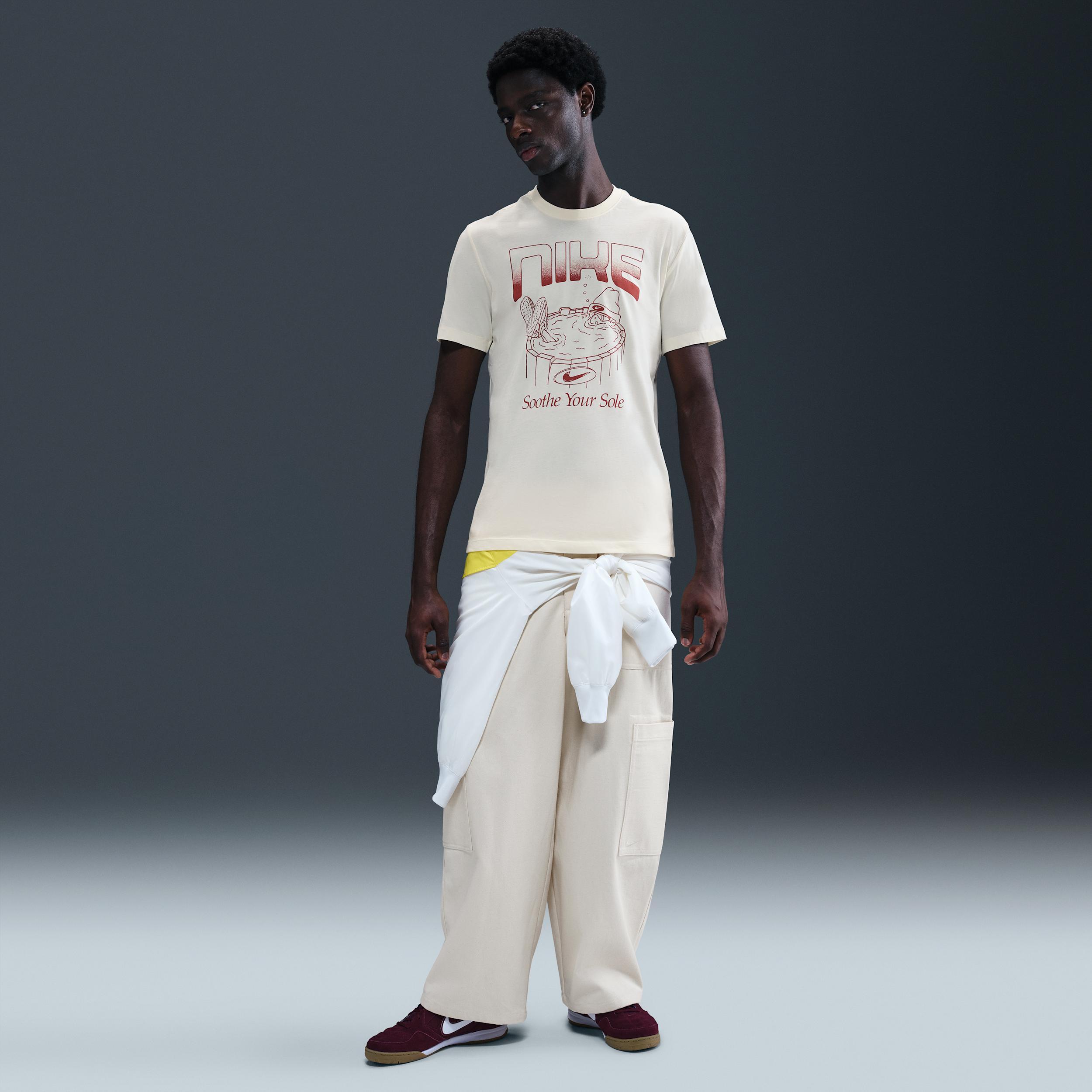 Nike Sportswear T-Shirt Product Image