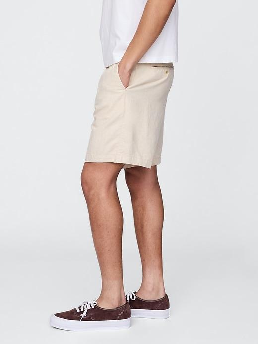 8" Linen-Cotton Shorts Product Image