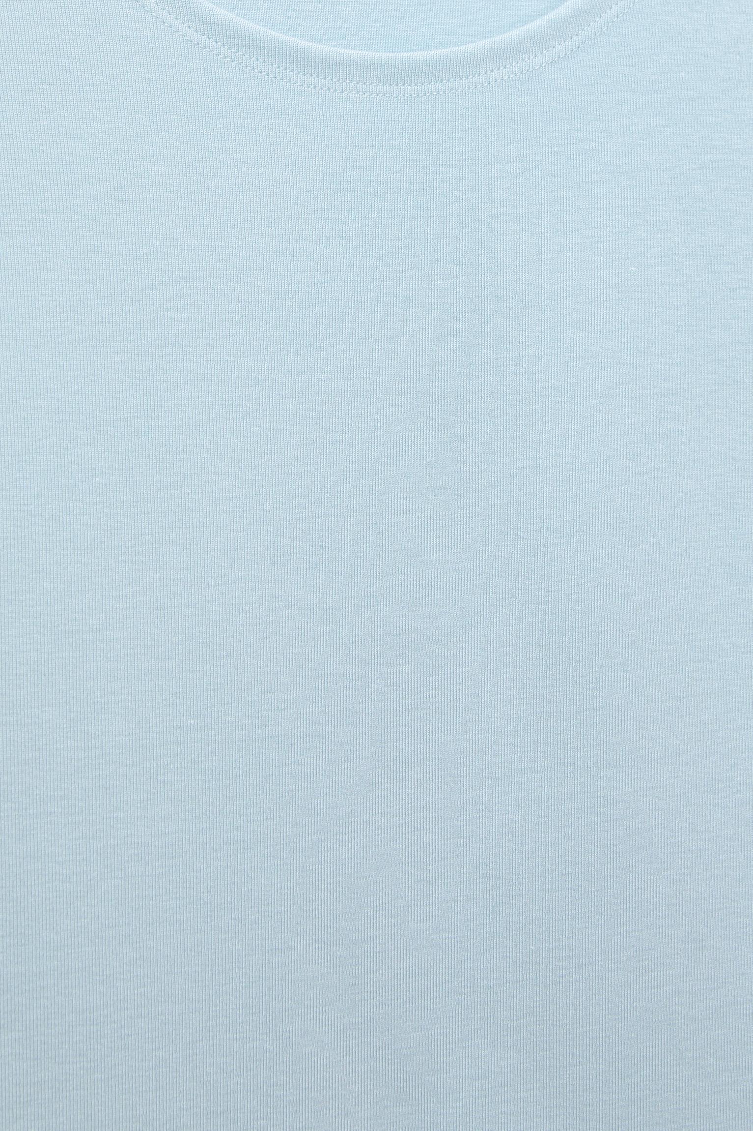 Fitted T-shirt with whole sleeves Product Image