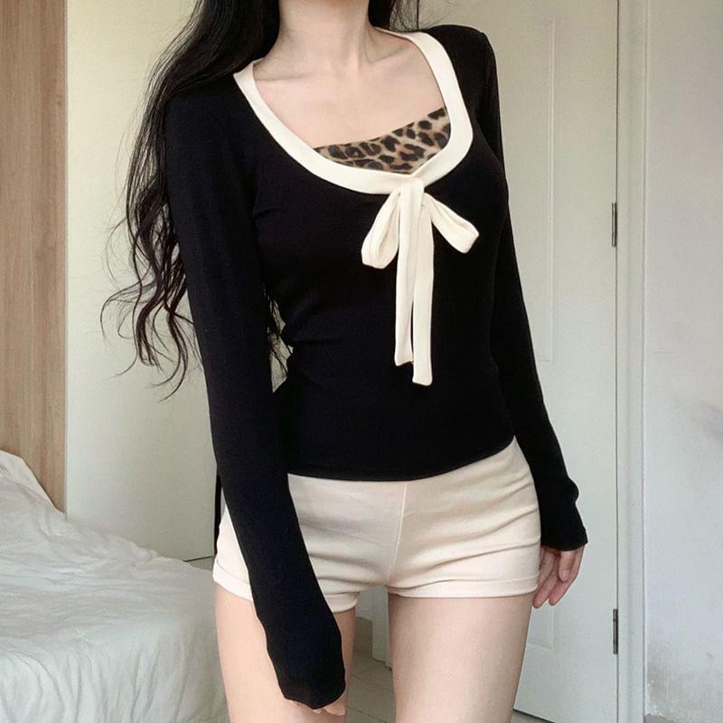 Long Sleeve Crew Neck Leopard Print Slim Fit Crop Top Product Image