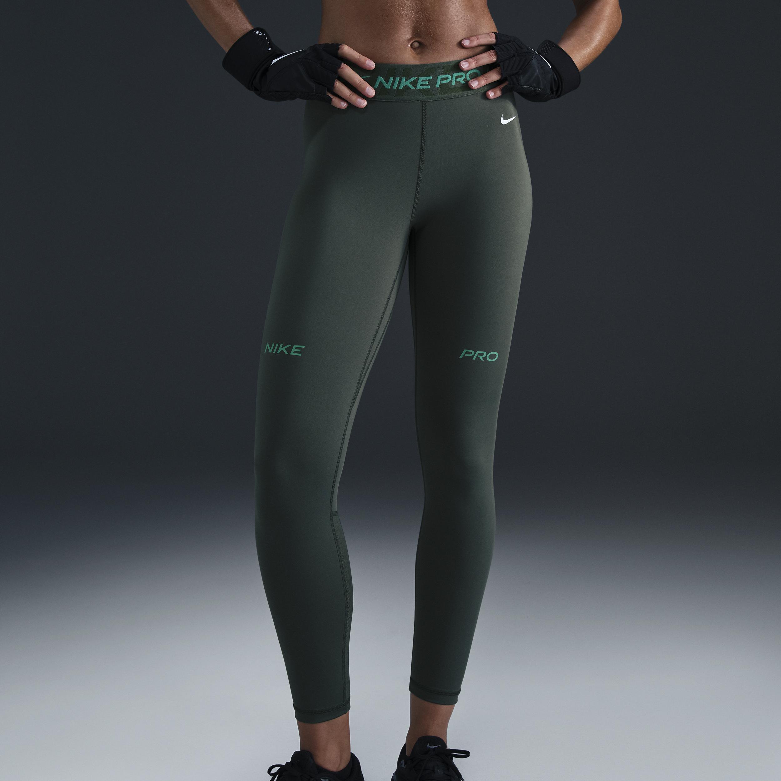 Nike Pro Women's Mid-Rise 7/8 Graphic Leggings Product Image